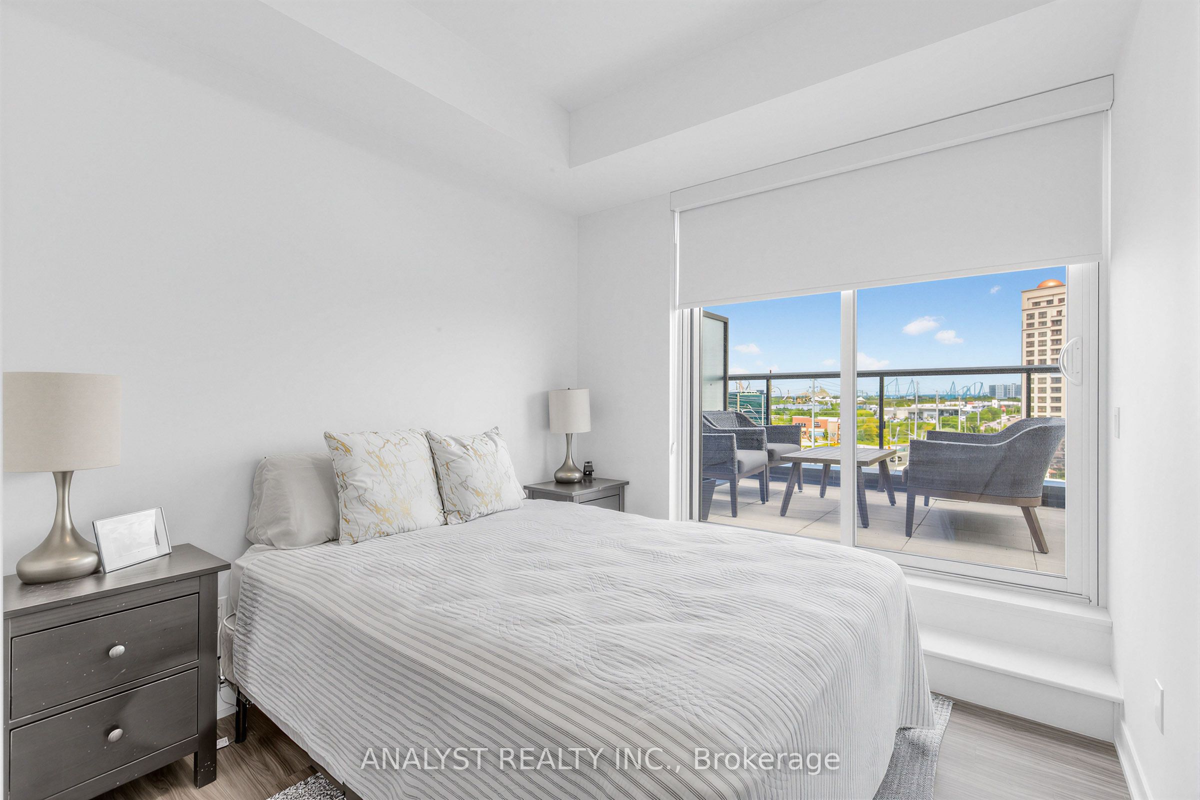 498 Caldari Road 522 Property Photo 13
