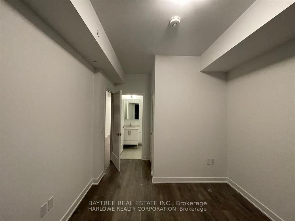 105 Oneida Crescent 911 Property Photo 5