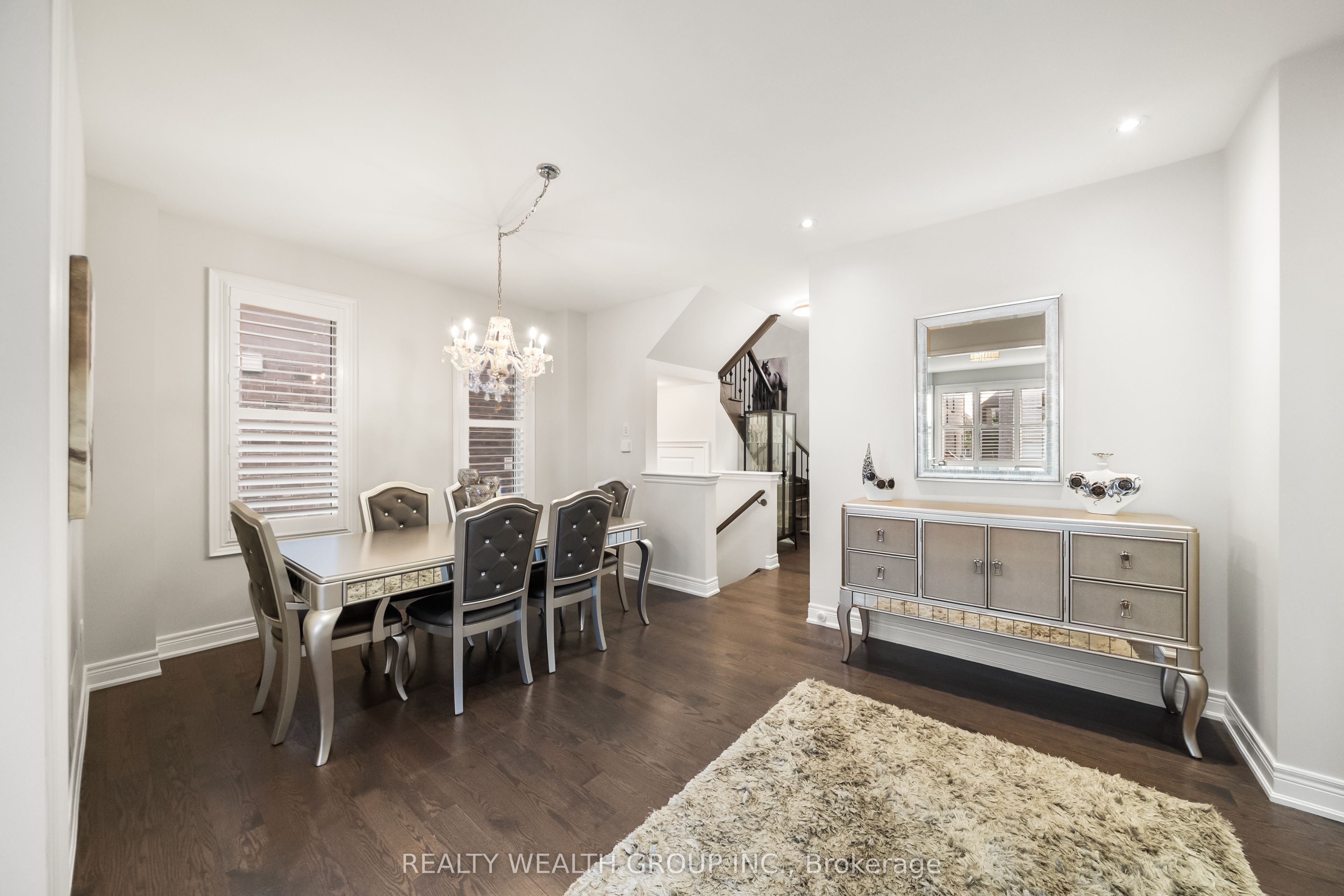 42 Mondial Crescent Property Photo 12