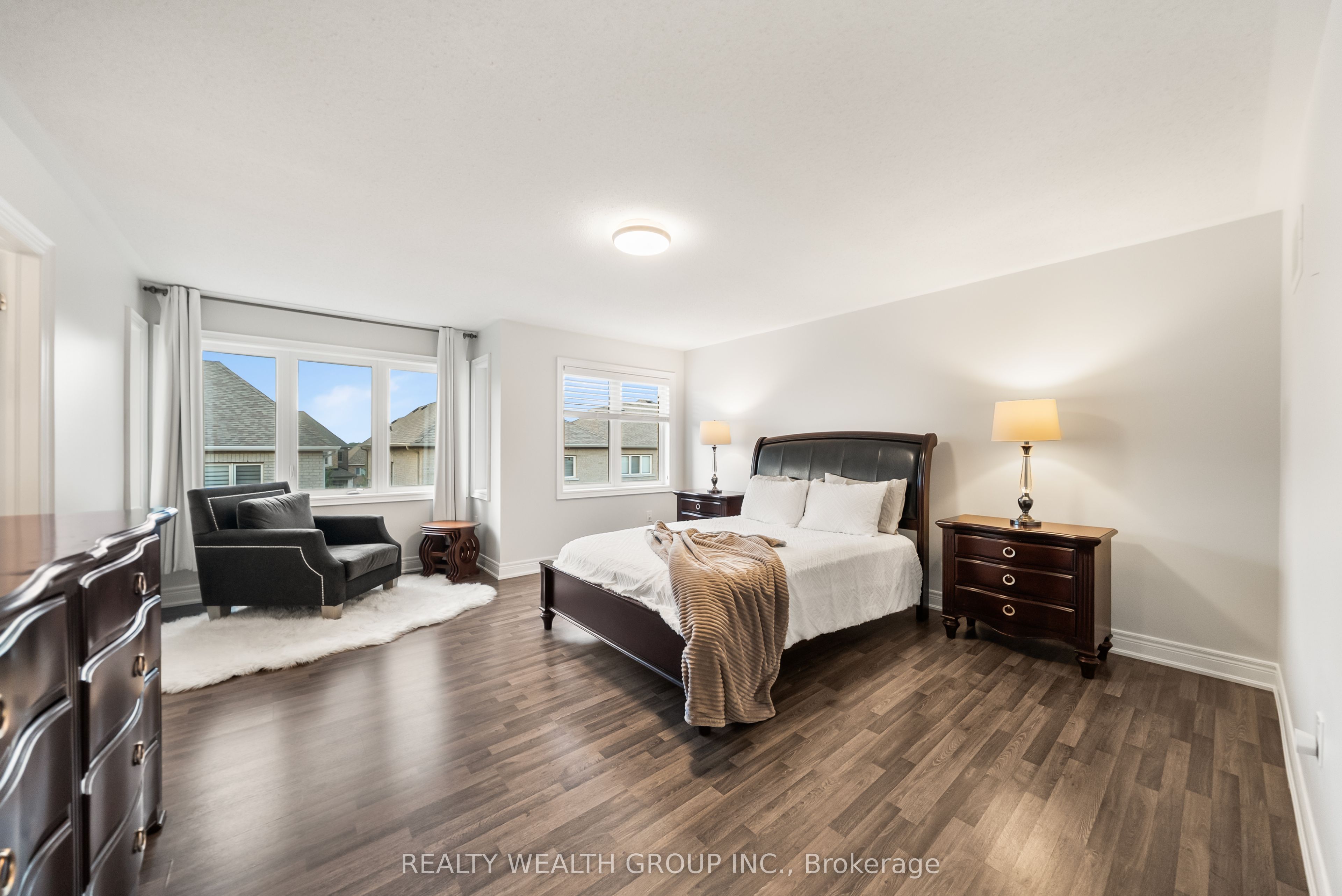 42 Mondial Crescent Property Photo 16