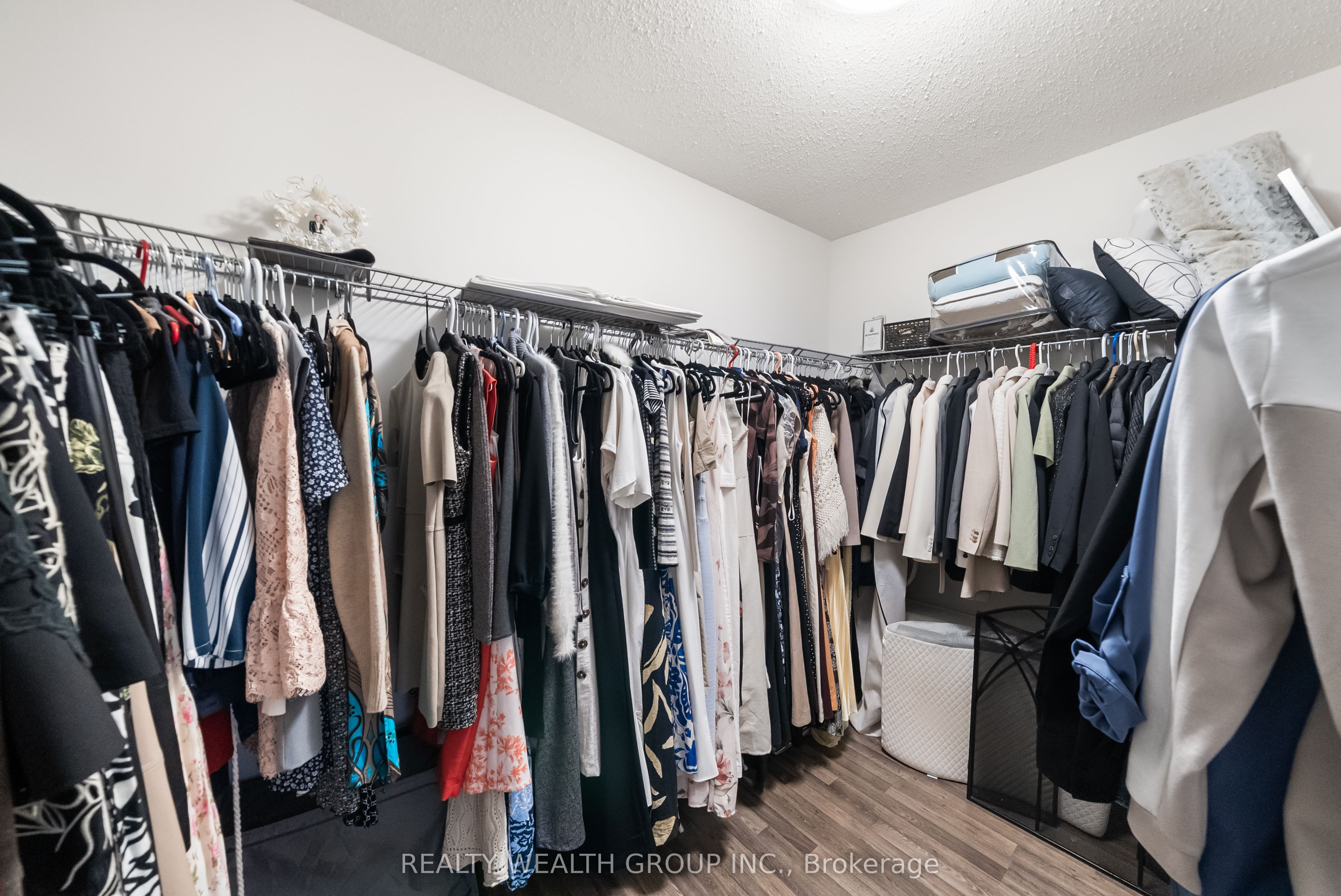 42 Mondial Crescent Property Photo 19