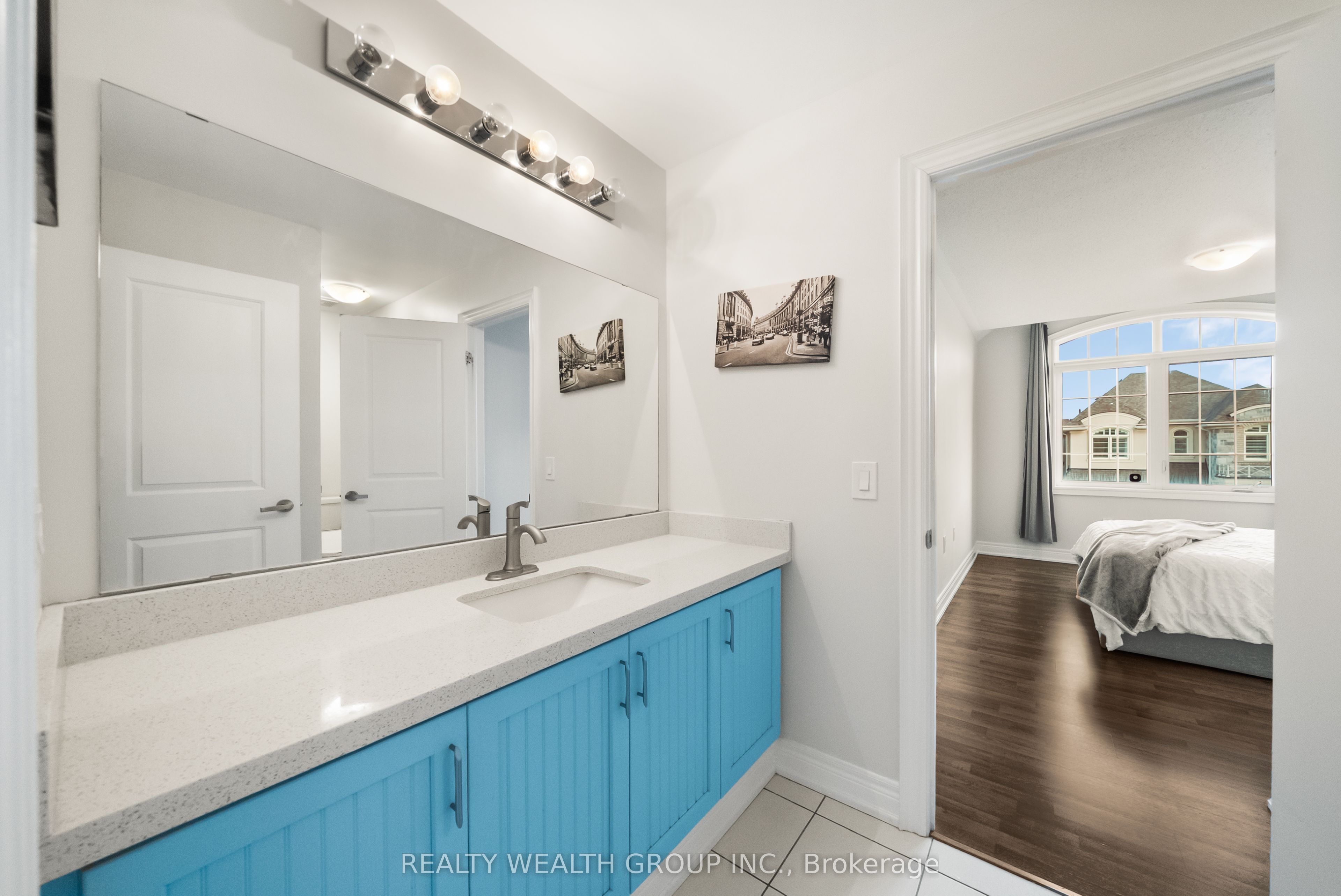 42 Mondial Crescent Property Photo 25