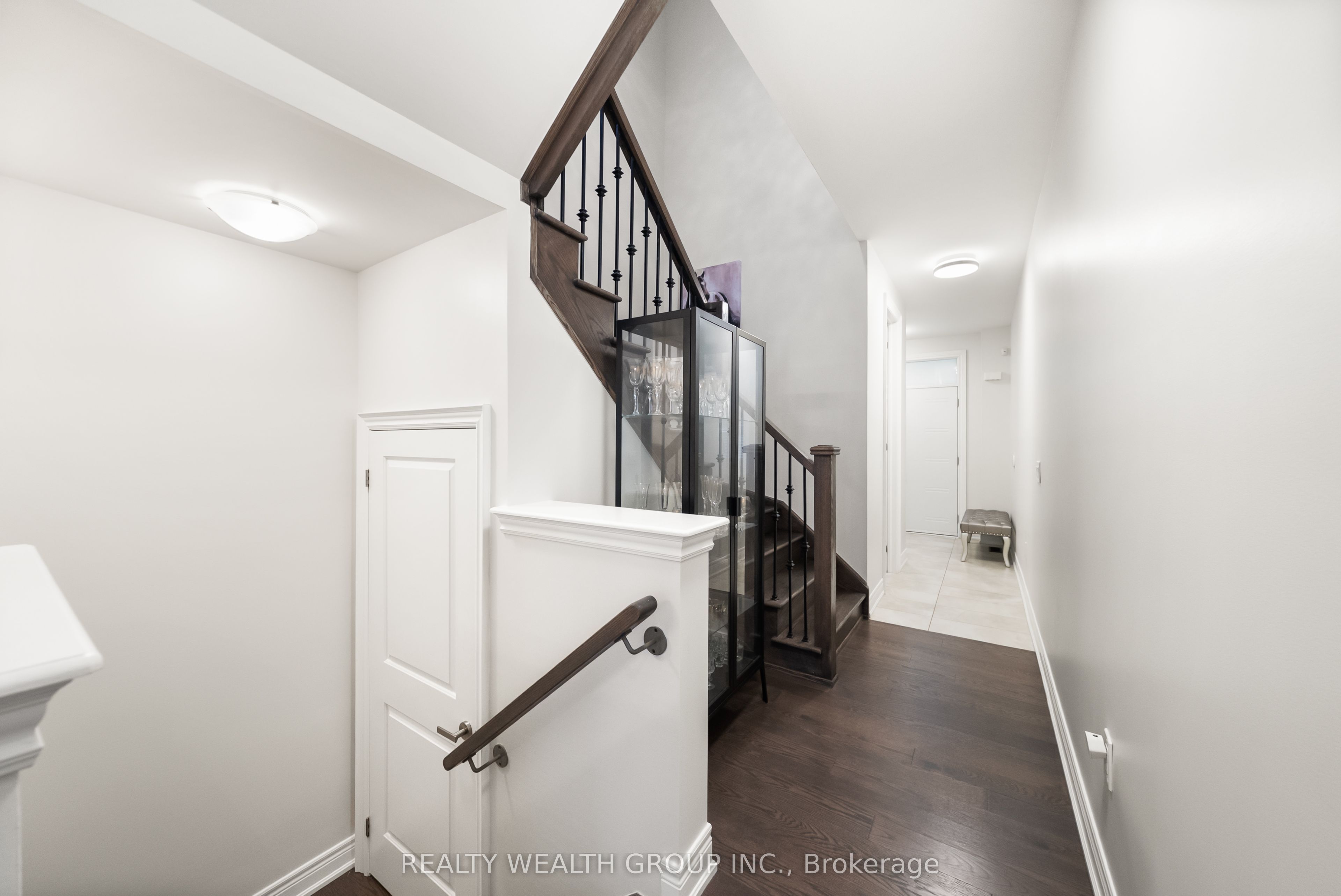 42 Mondial Crescent Property Photo 28