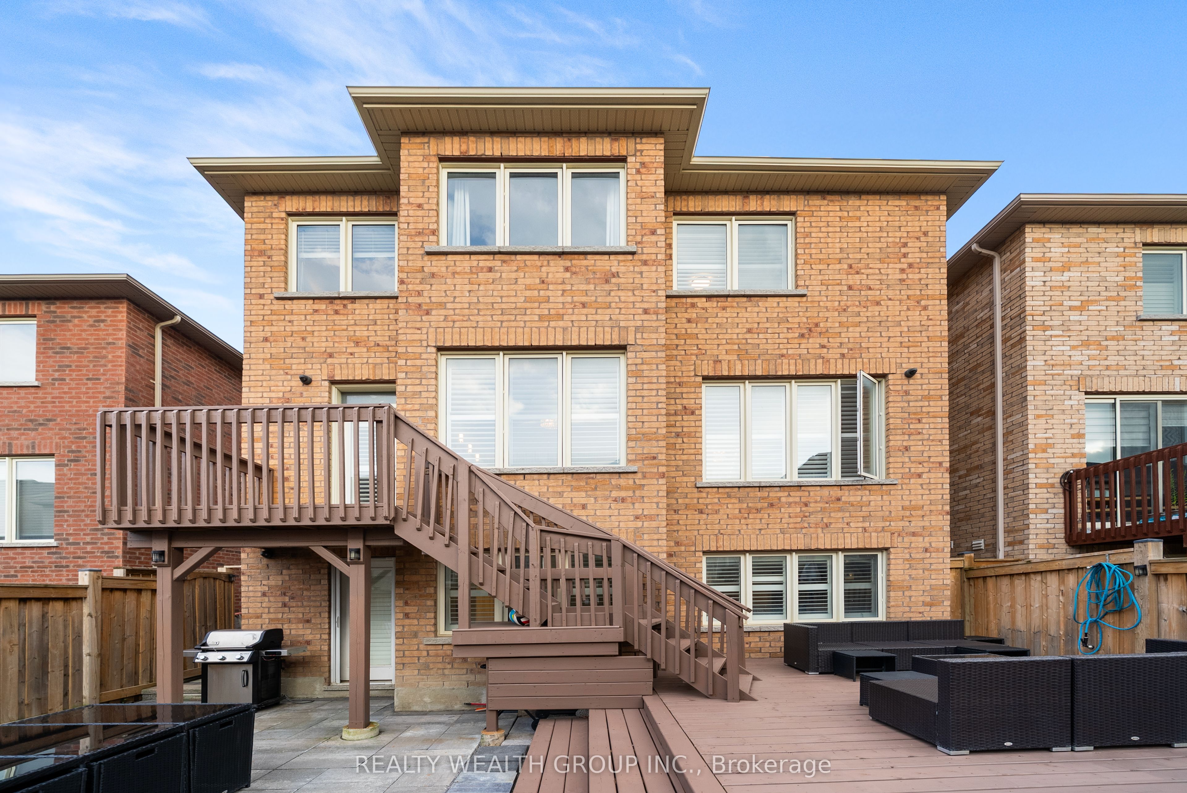 42 Mondial Crescent Property Photo 37