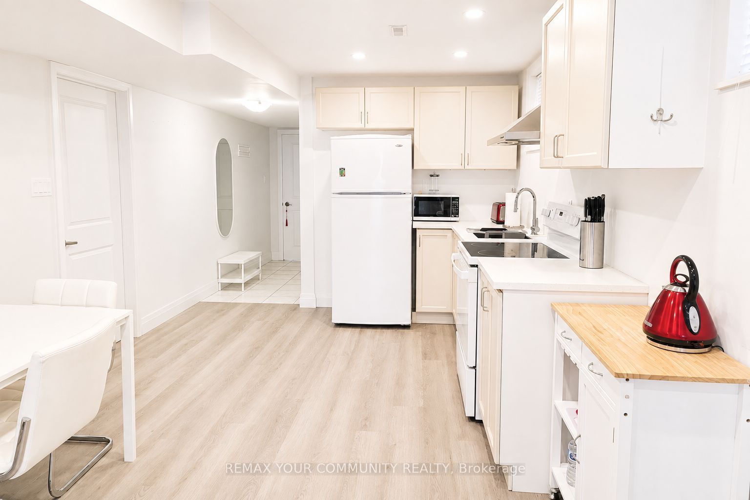 95 Maplegrove Avenue Bsm Property Photo 7