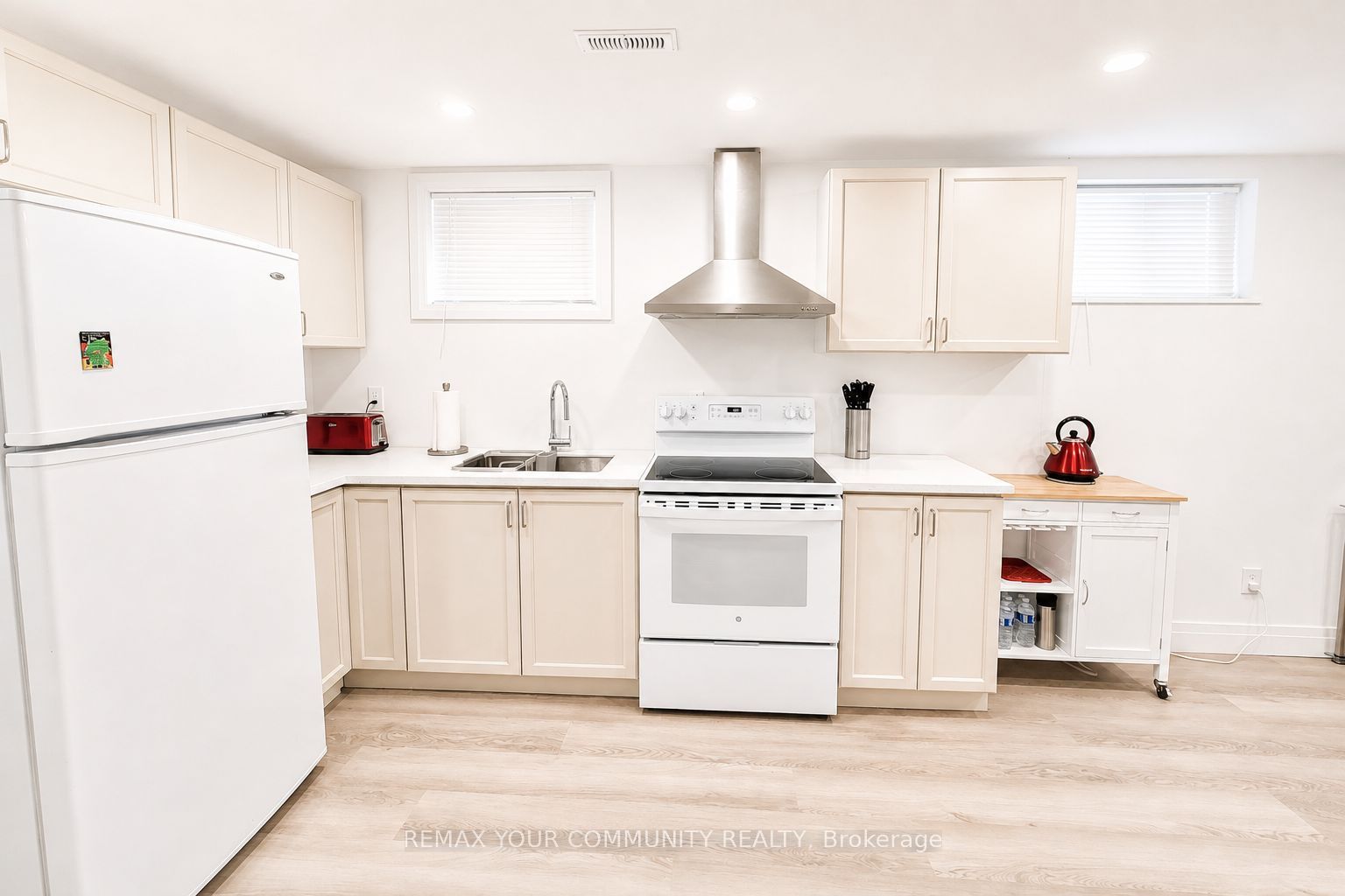 95 Maplegrove Avenue Bsm Property Photo 8