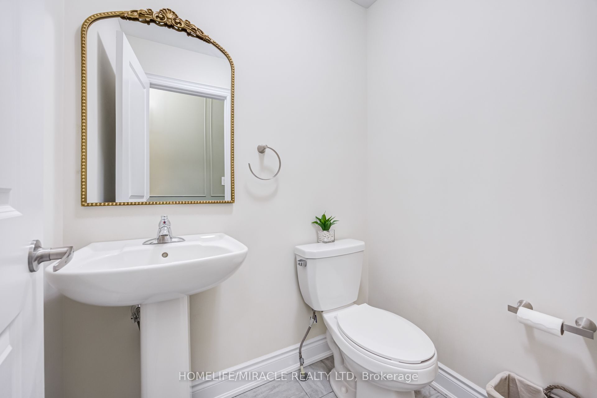 65 Lorne Thomas Place Property Photo 11