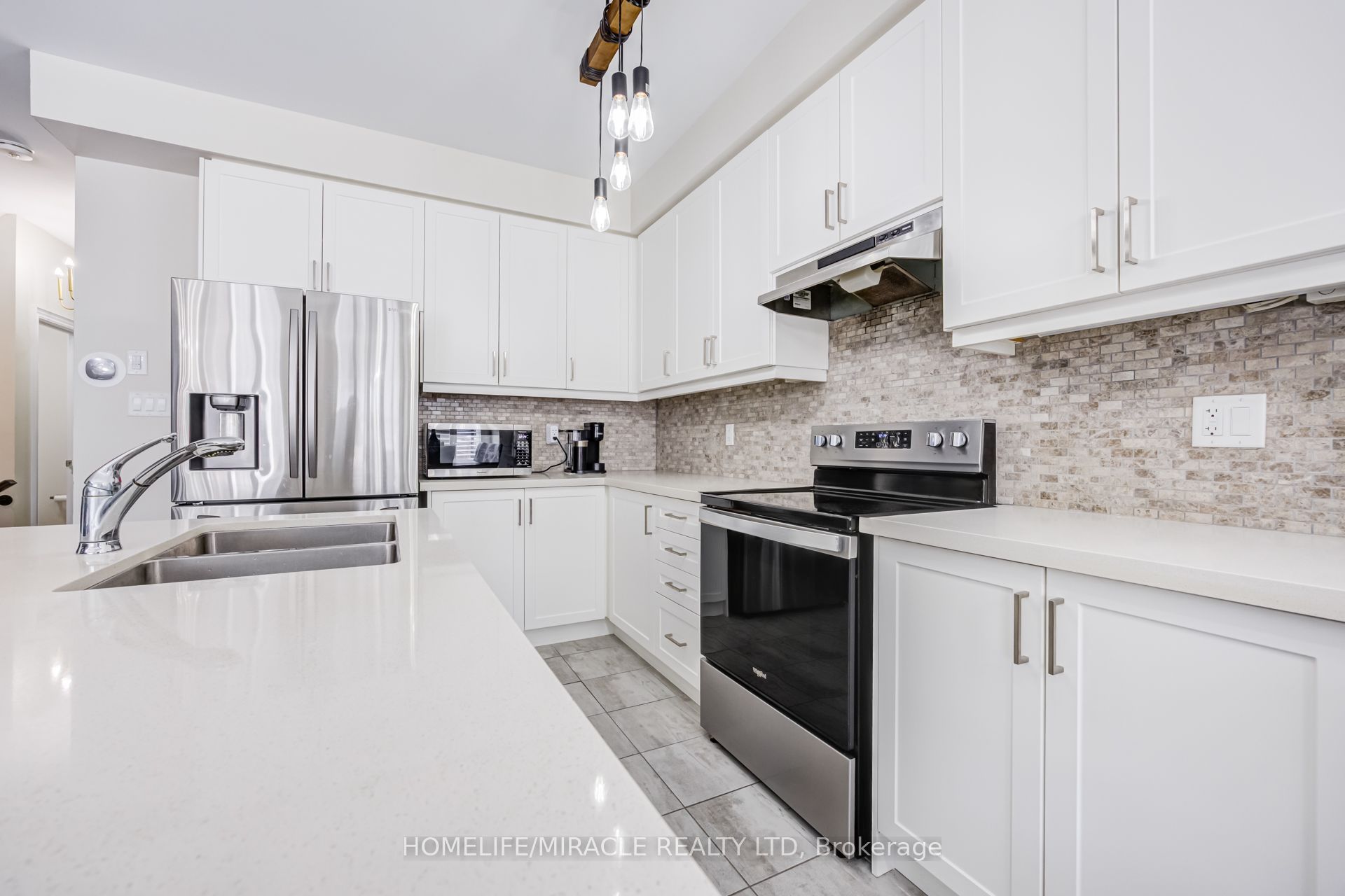 65 Lorne Thomas Place Property Photo 26