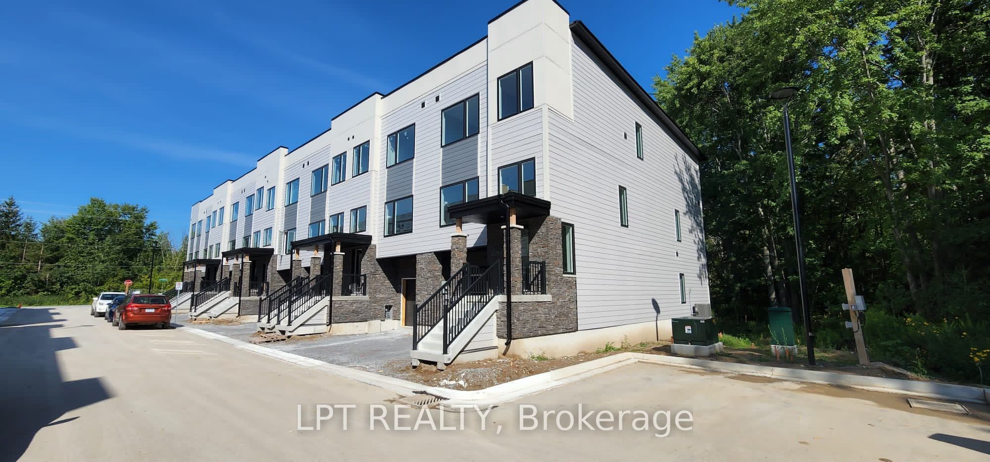 1482 Purchase Pl Place Property Photo 2