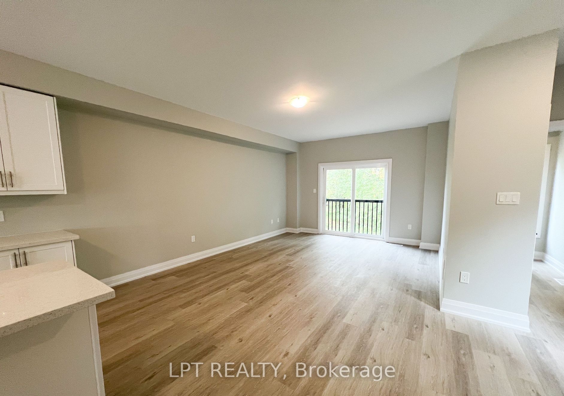 1482 Purchase Pl Place Property Photo 4