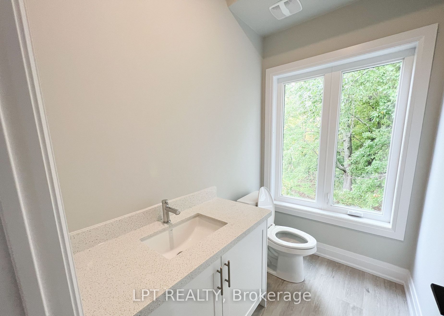 1482 Purchase Pl Place Property Photo 5