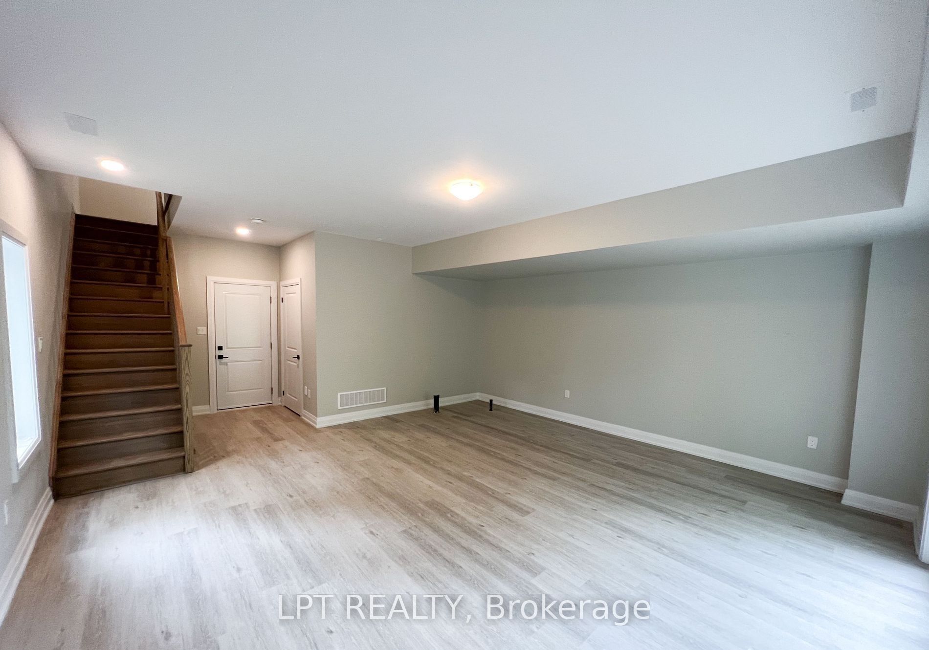 1482 Purchase Pl Place Property Photo 12