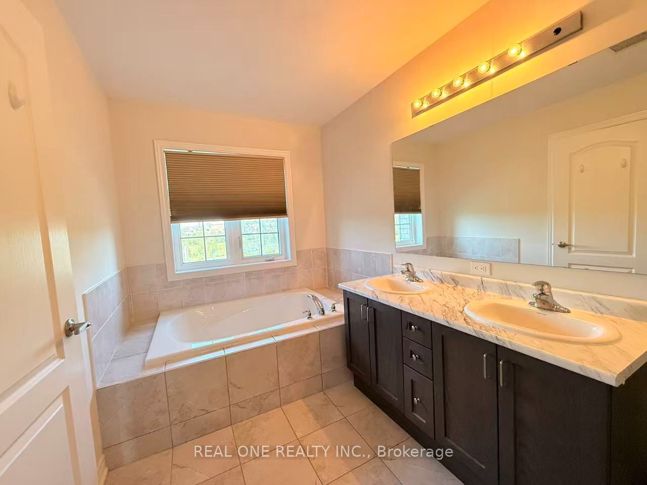 115 Beechborough Crescent Property Photo 15