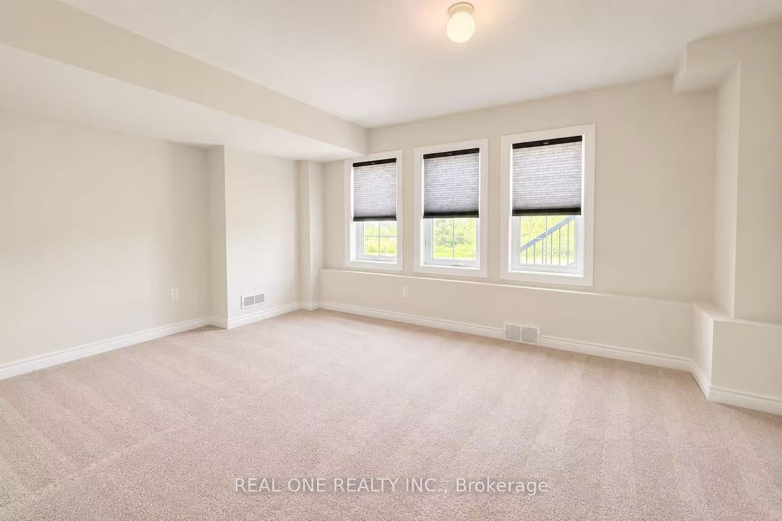 115 Beechborough Crescent Property Photo 16