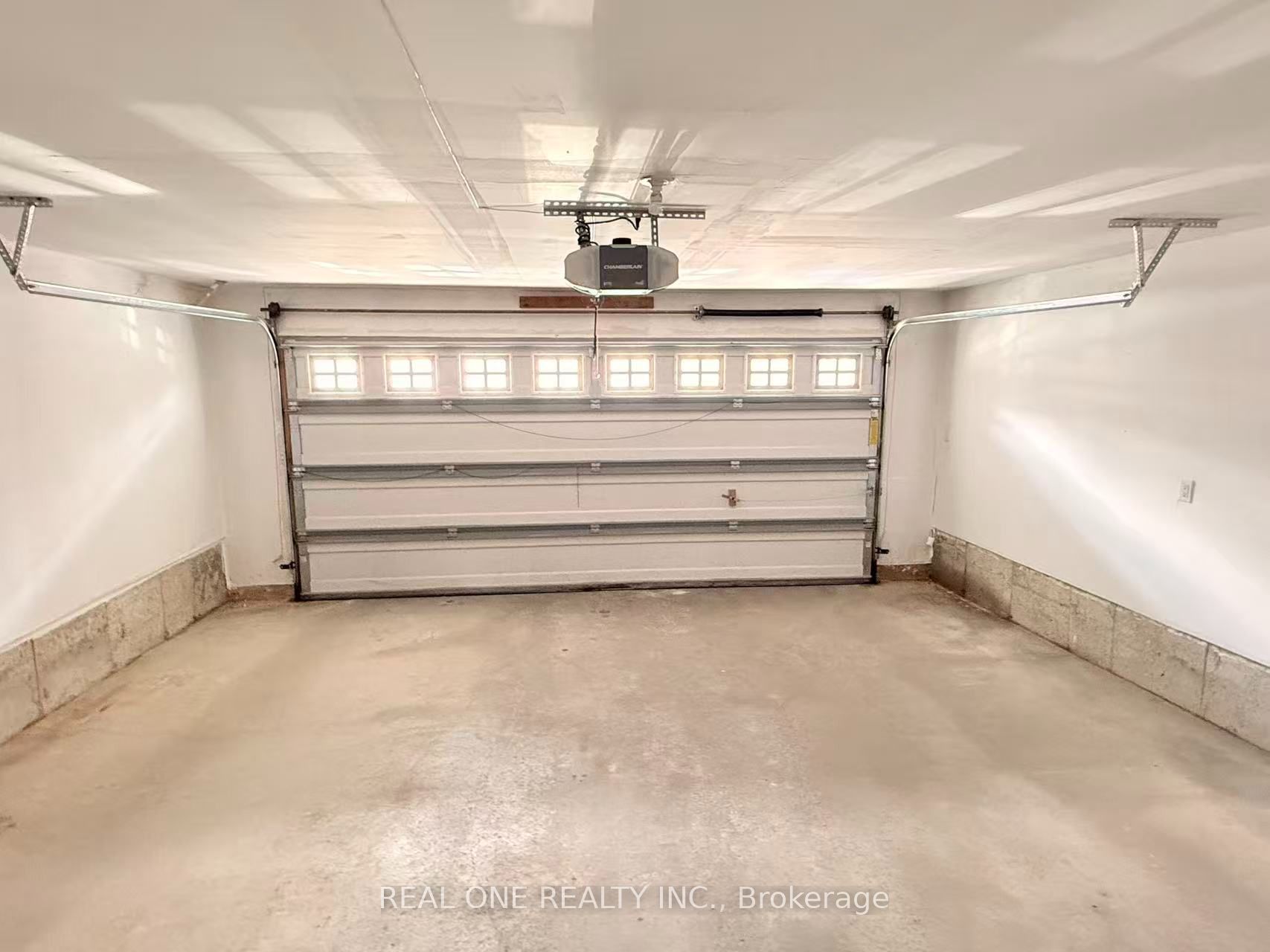 115 Beechborough Crescent Property Photo 18