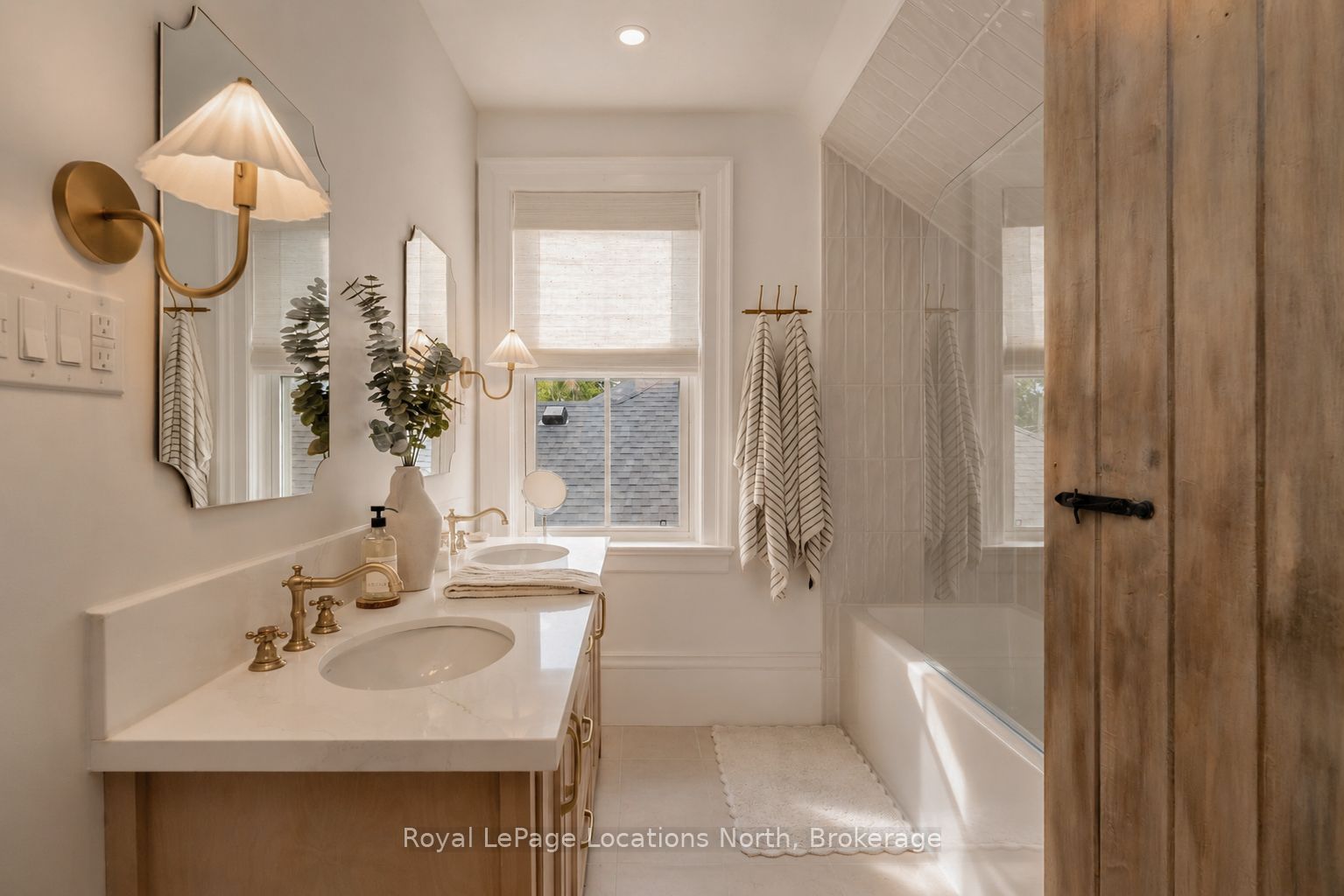 90 Nelson Street W Property Photo 33