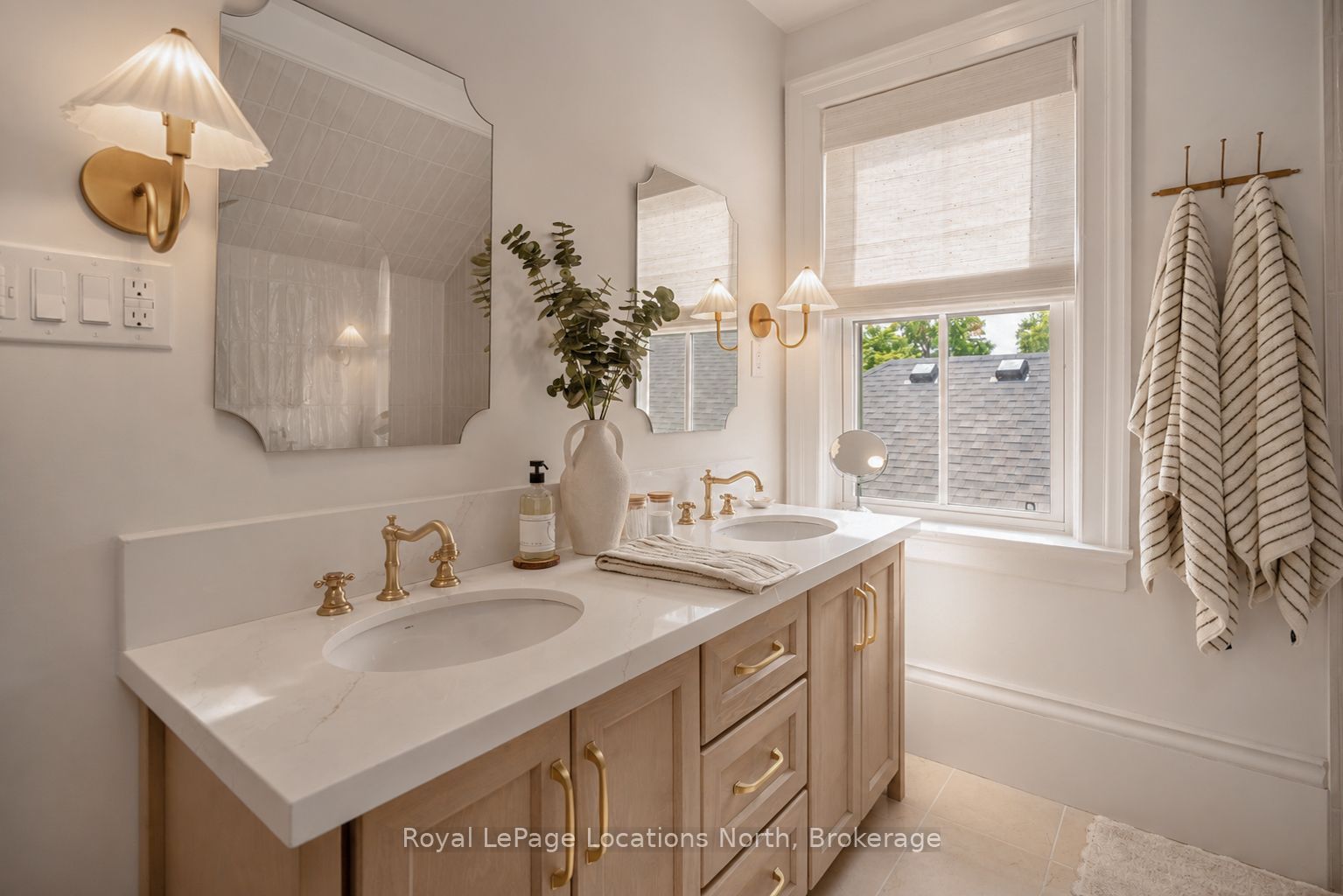 90 Nelson Street W Property Photo 34