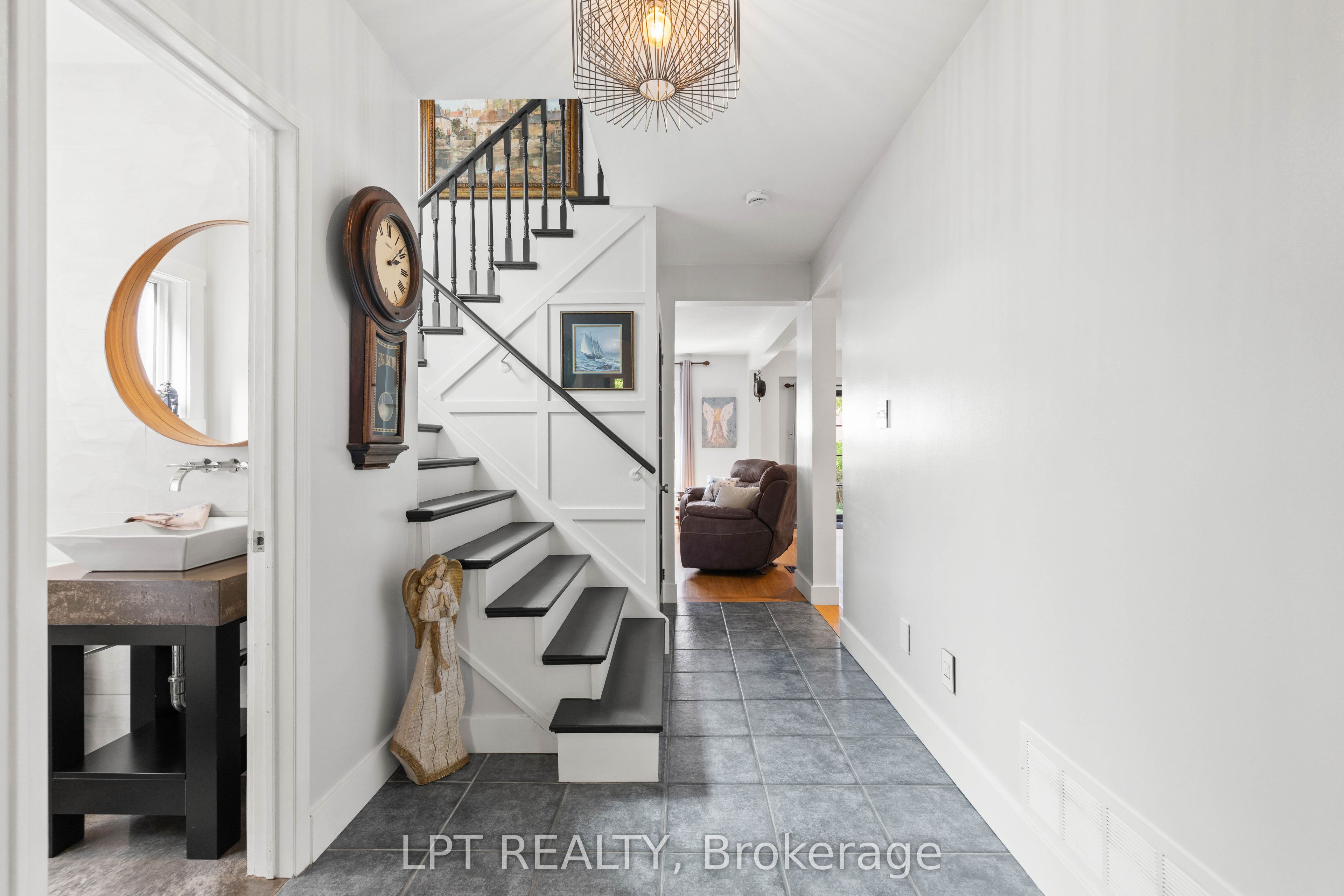 416 Flanagan Court Property Photo 8