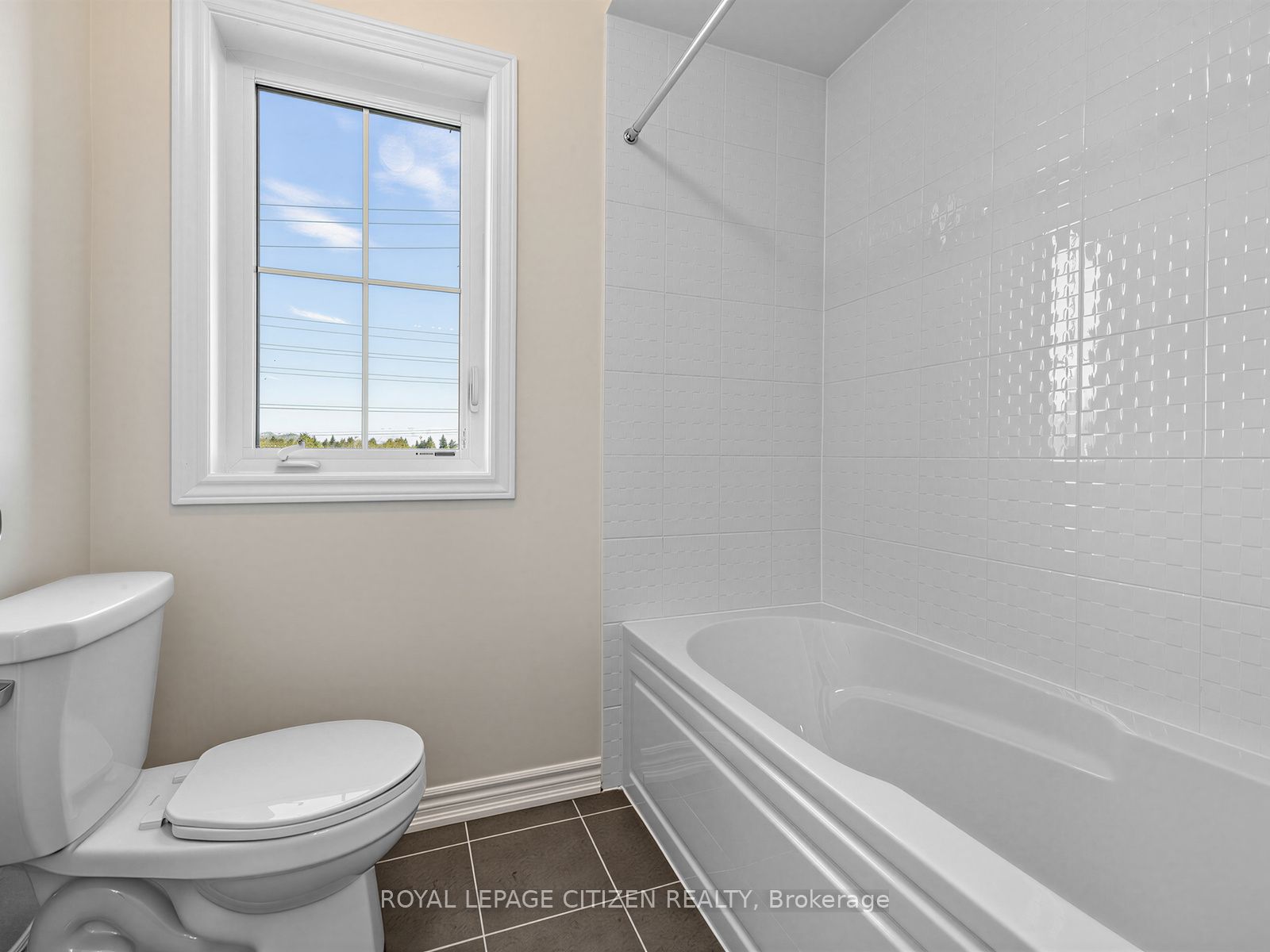 2 Lawrence D. Pridham Avenue Property Photo 22
