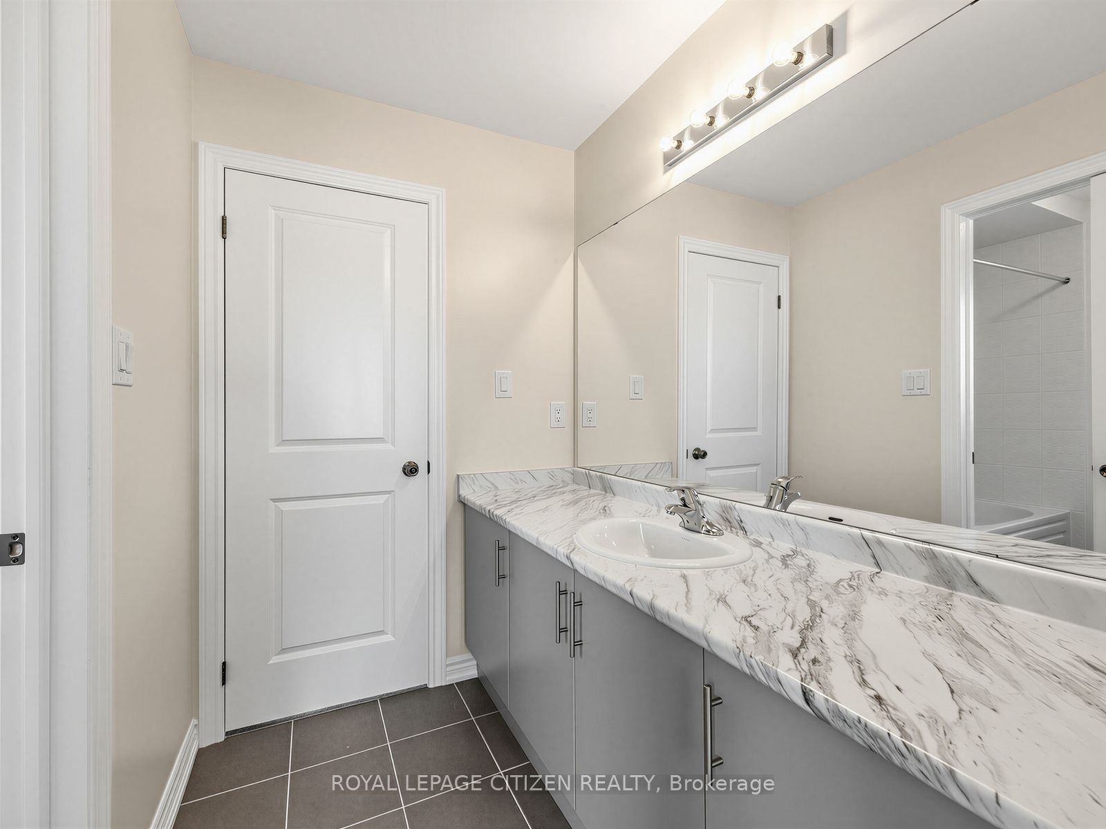 2 Lawrence D. Pridham Avenue Property Photo 23