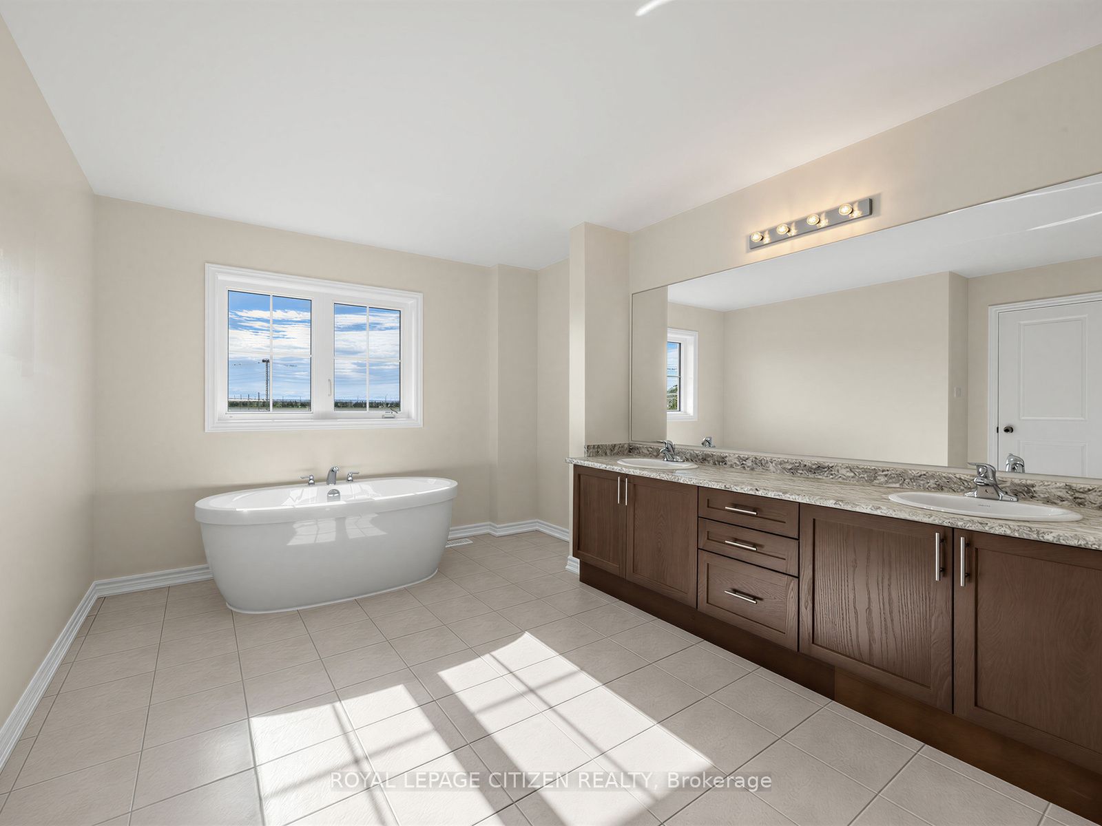 2 Lawrence D. Pridham Avenue Property Photo 30