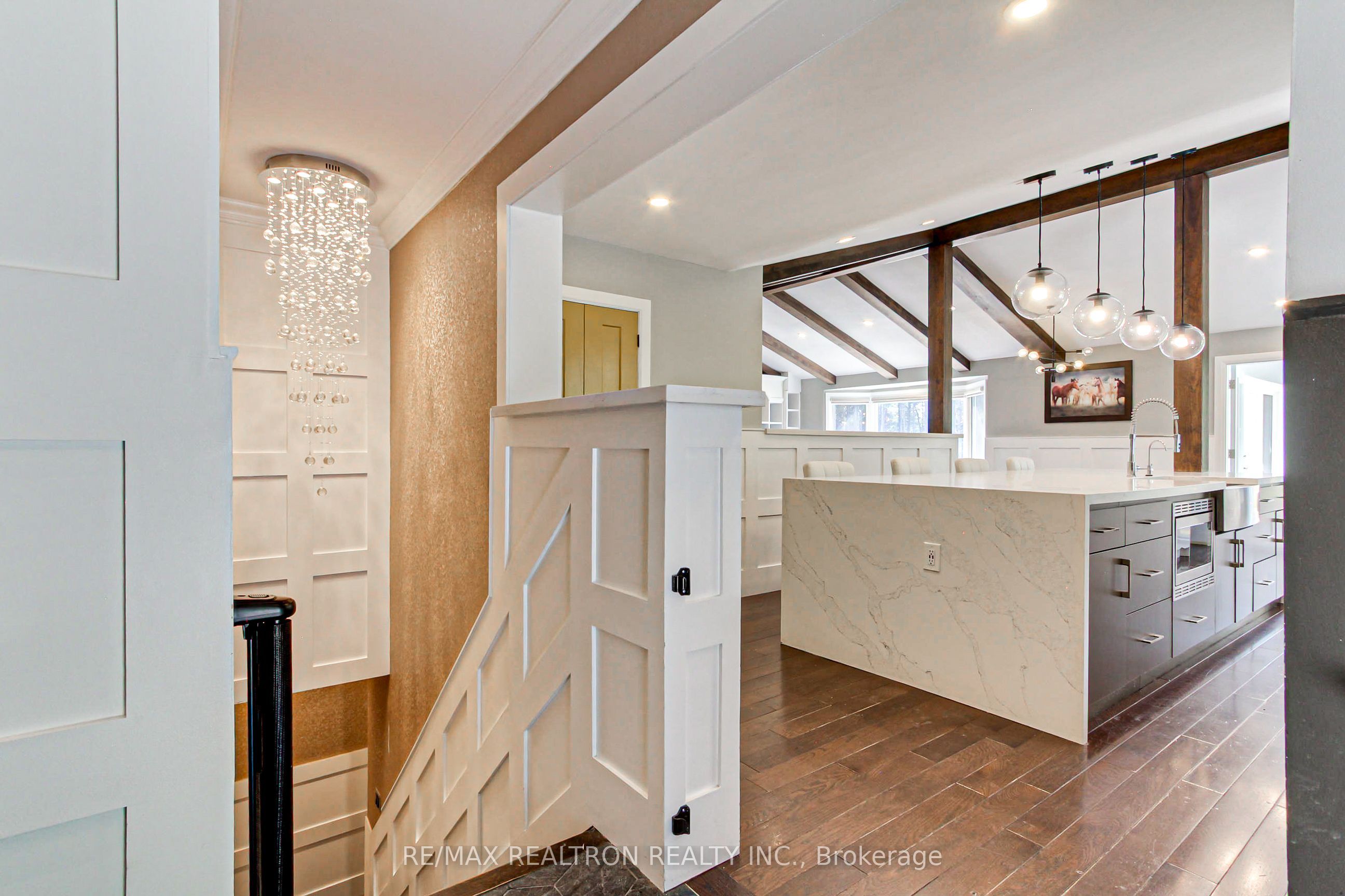 3433 Mount Albert Road Property Photo 7