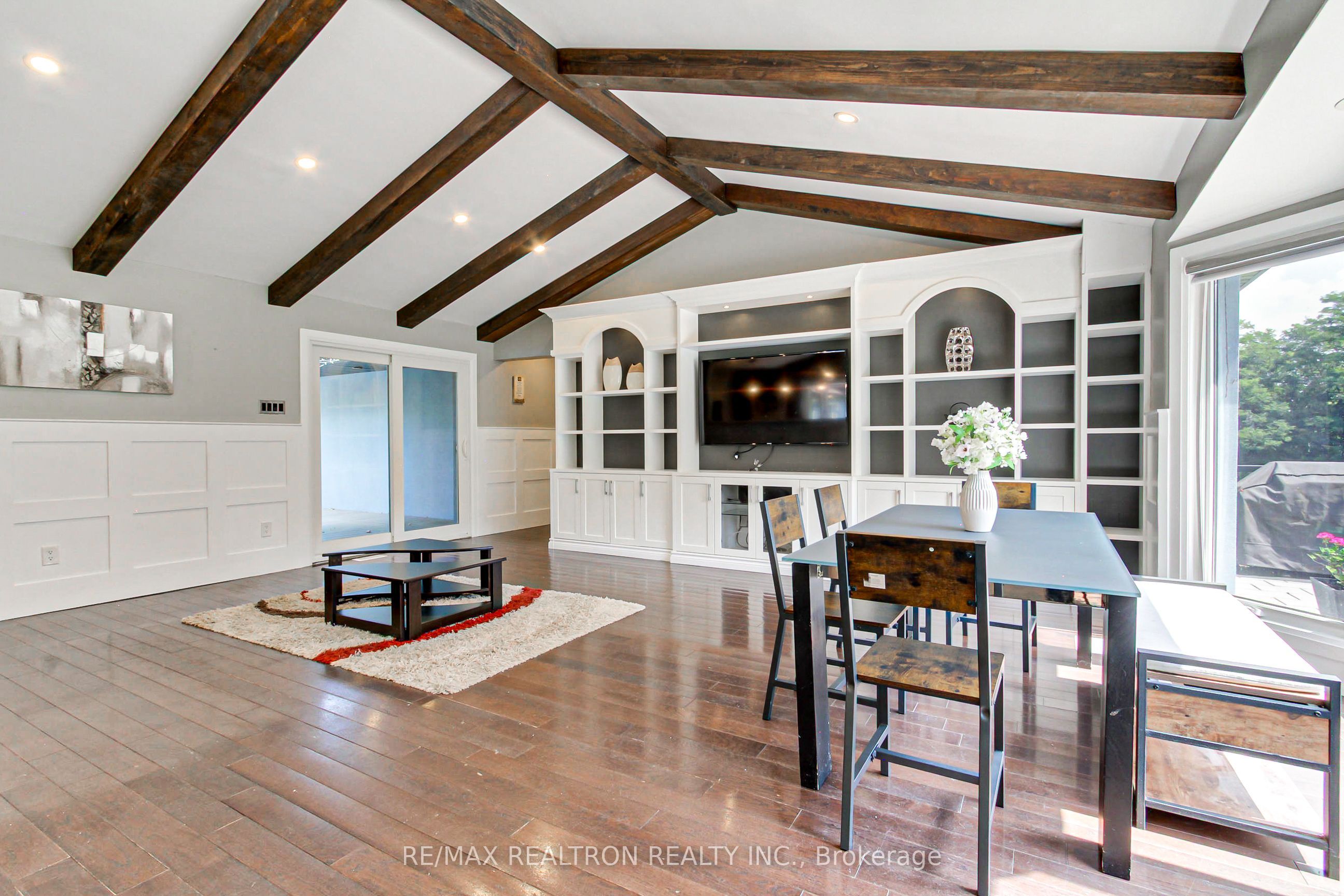 3433 Mount Albert Road Property Photo 15