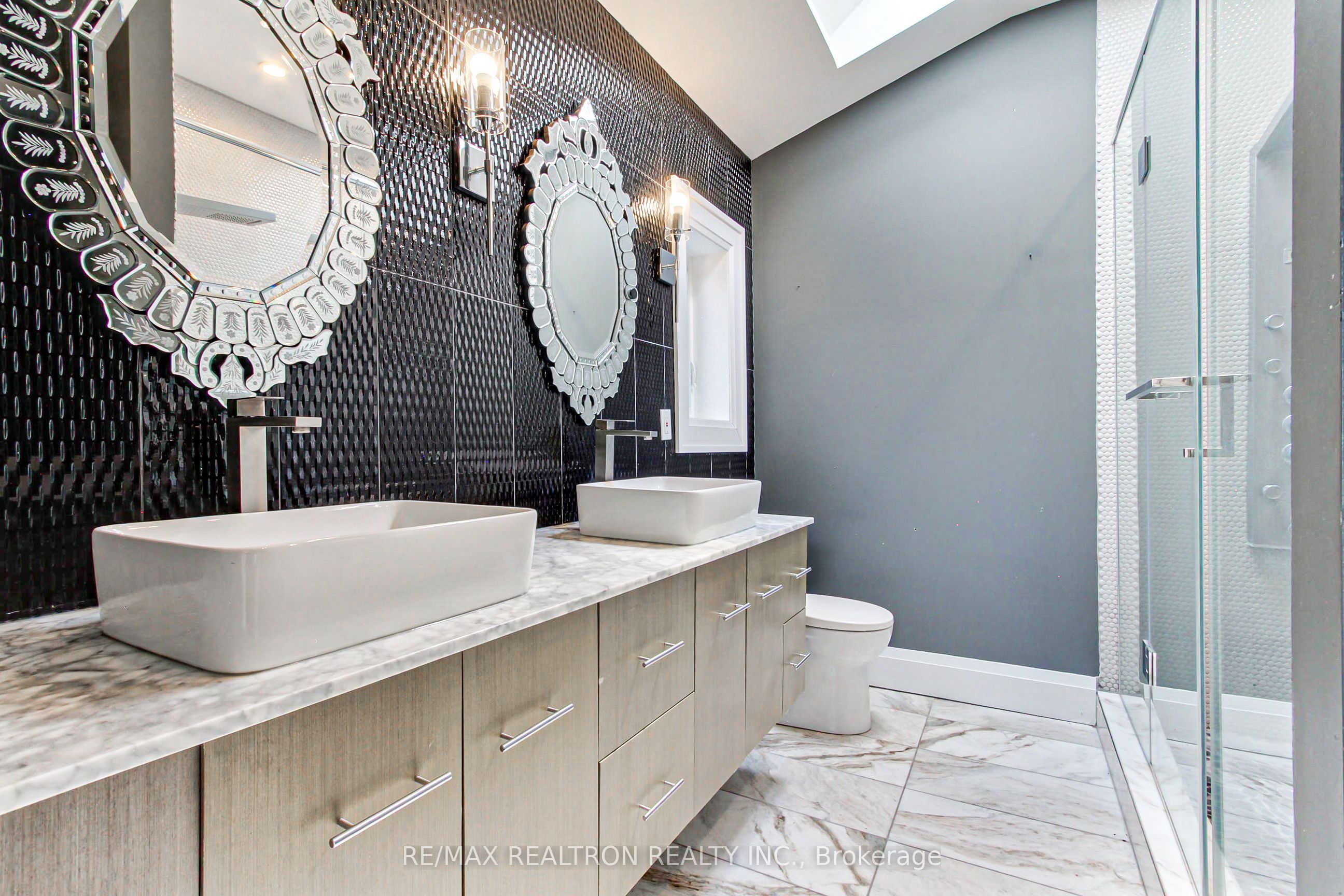3433 Mount Albert Road Property Photo 23