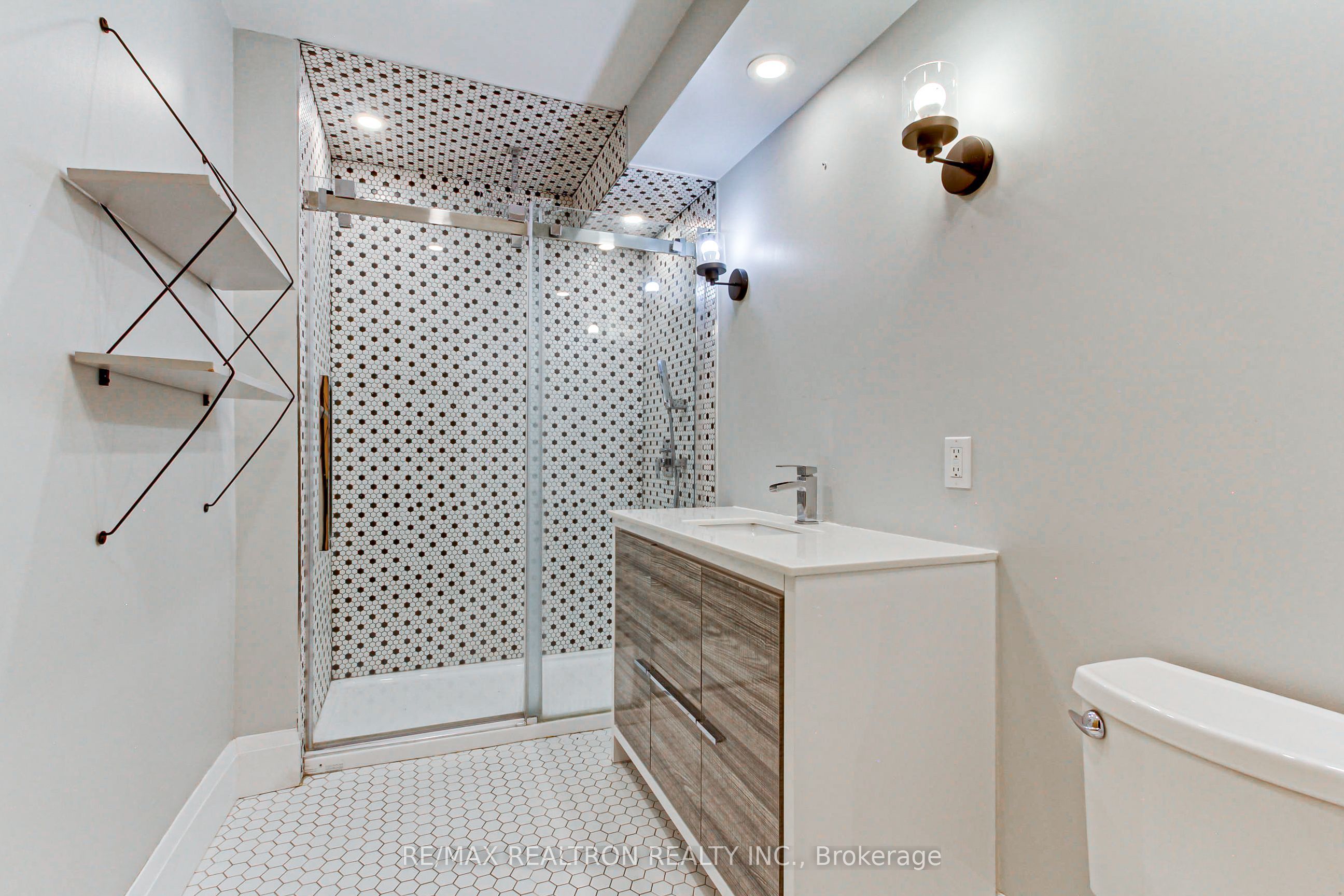 3433 Mount Albert Road Property Photo 37