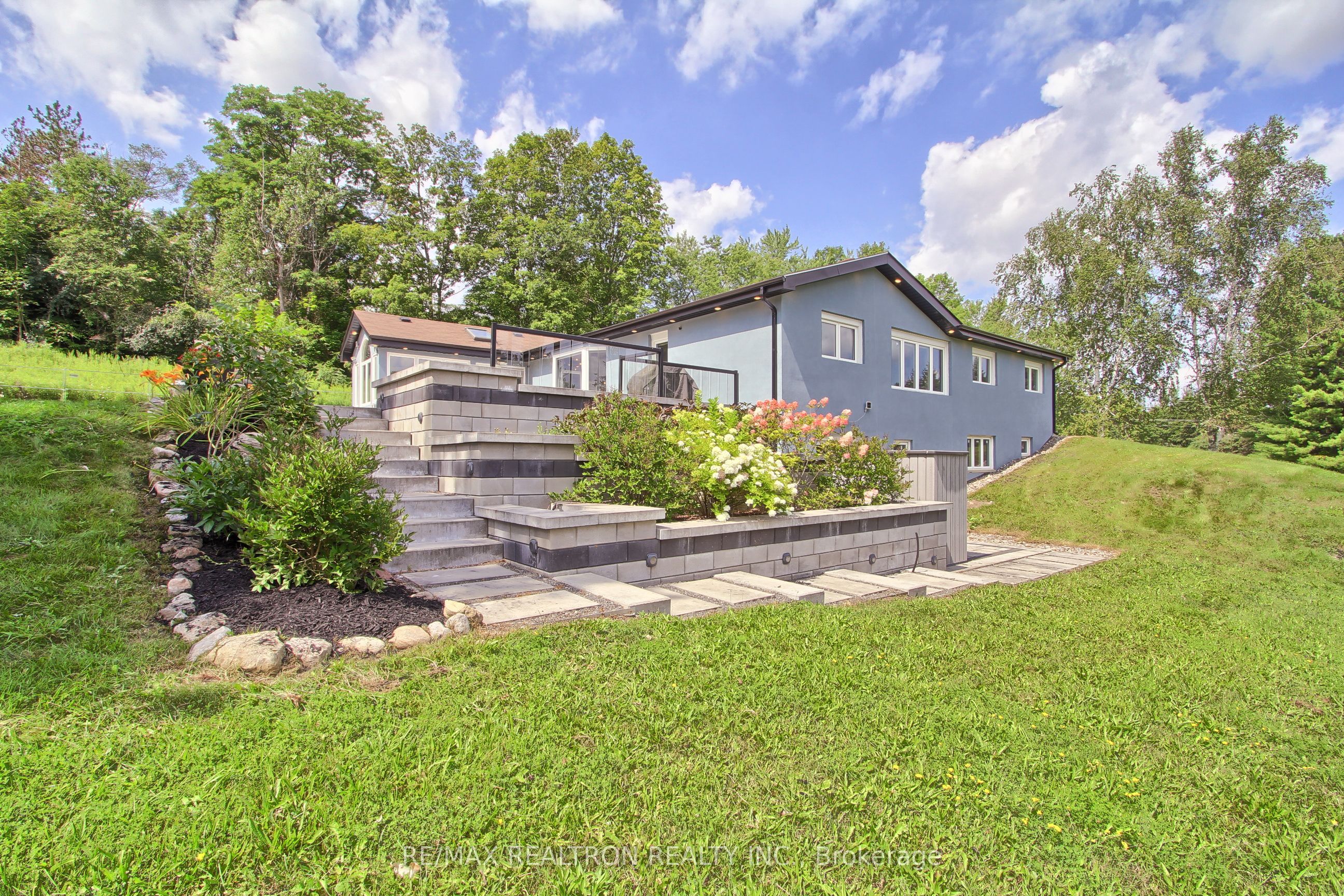 3433 Mount Albert Road Property Photo 43