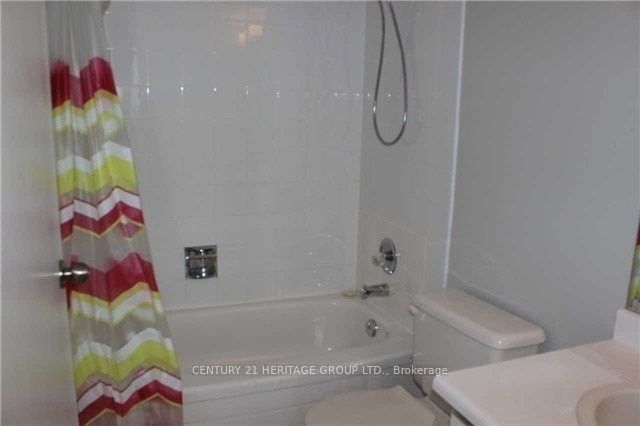 7460 Bathurst Street 1003 Property Photo 9