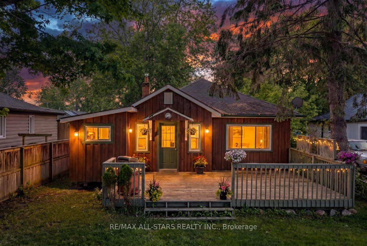 1061 2nd Line Property Photo 1