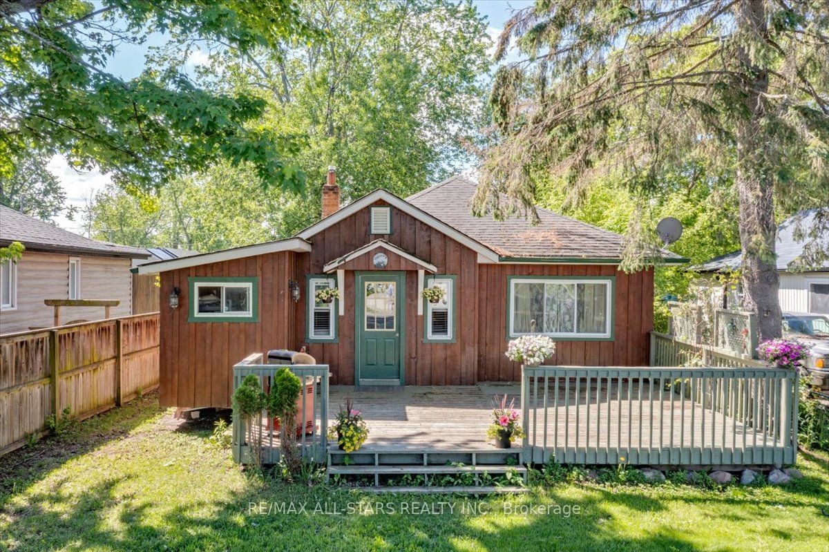 1061 2nd Line Property Photo 5