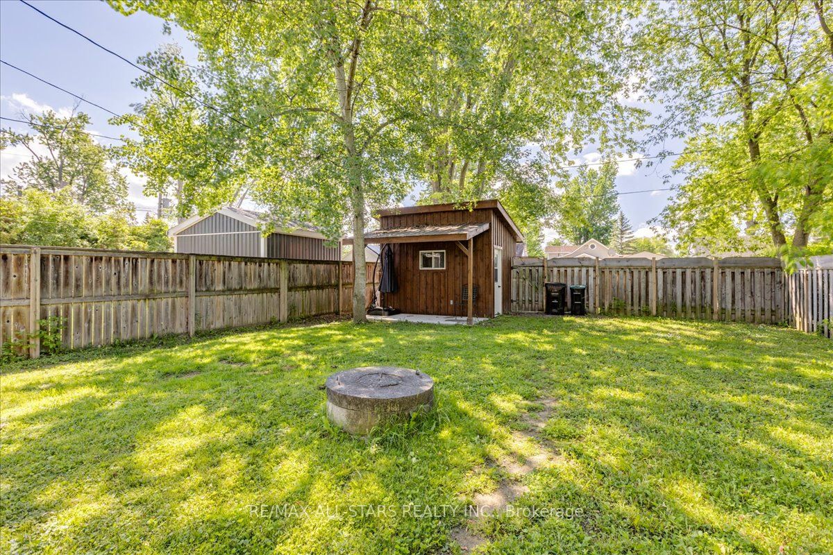1061 2nd Line Property Photo 18