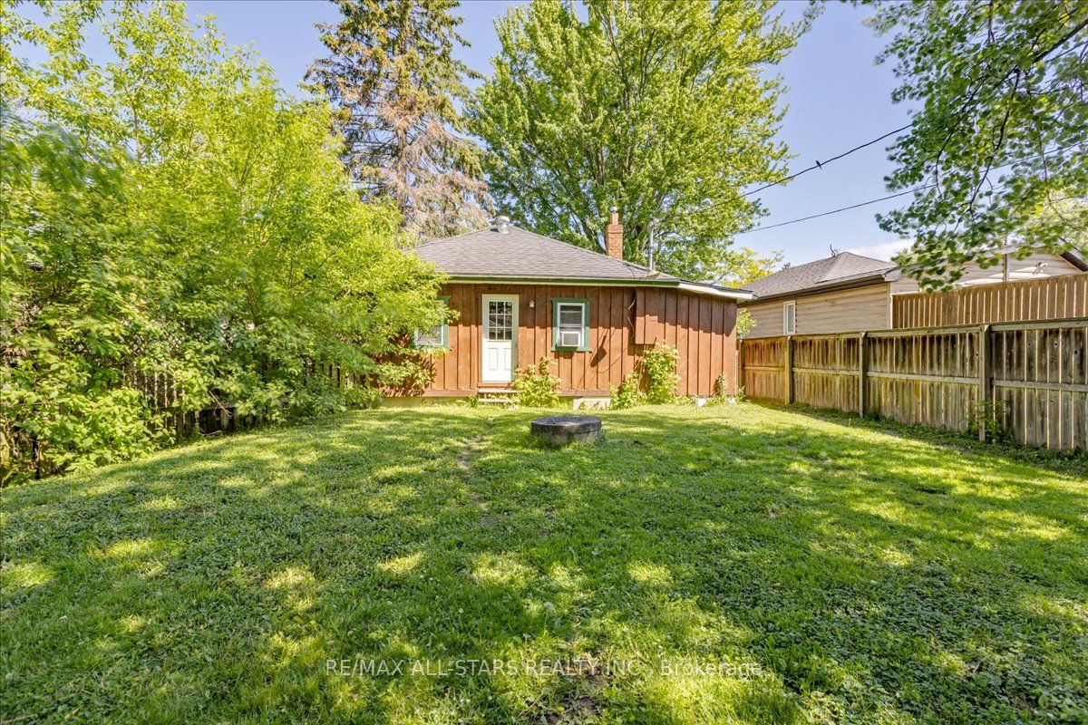 1061 2nd Line Property Photo 20