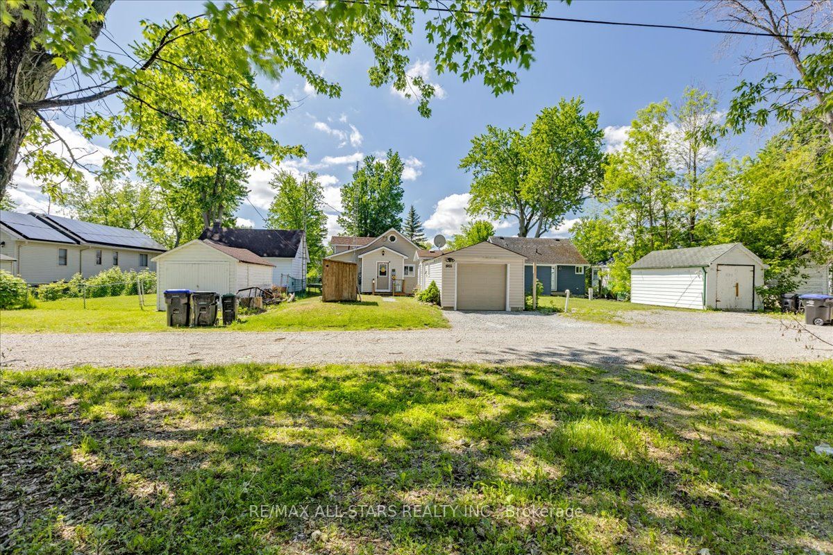 1061 2nd Line Property Photo 21