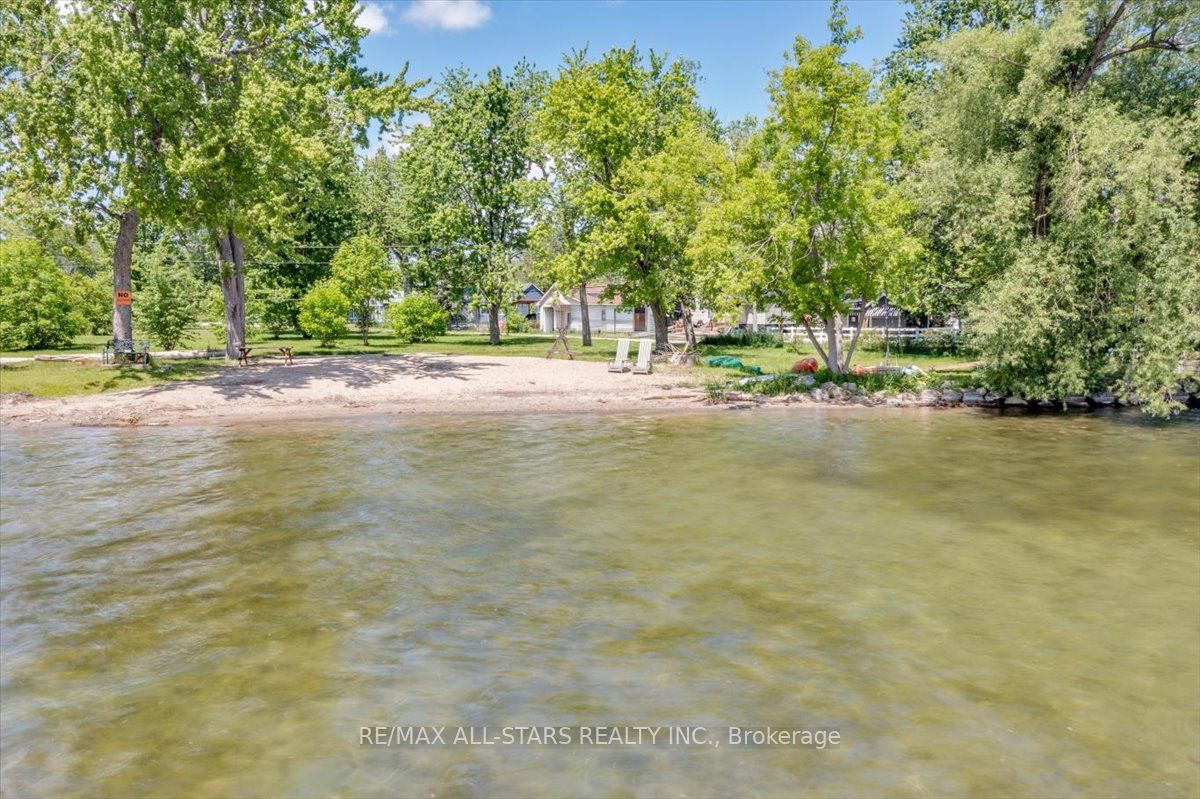 1061 2nd Line Property Photo 24