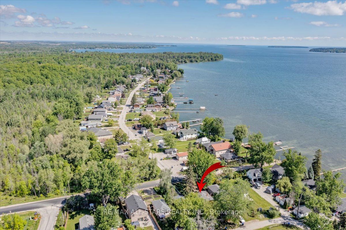 1061 2nd Line Property Photo 32