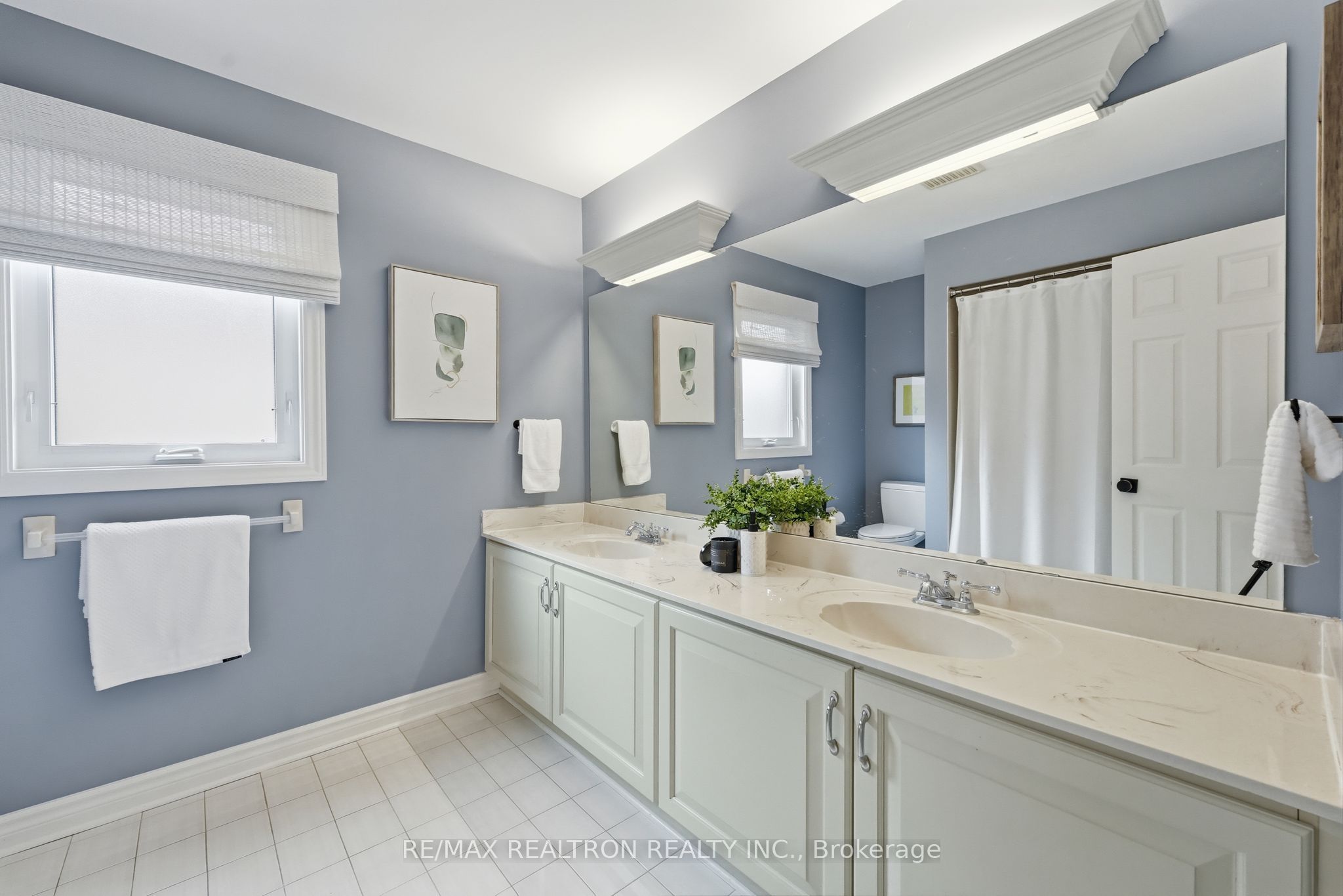 653 Exceller Circle Property Photo 36