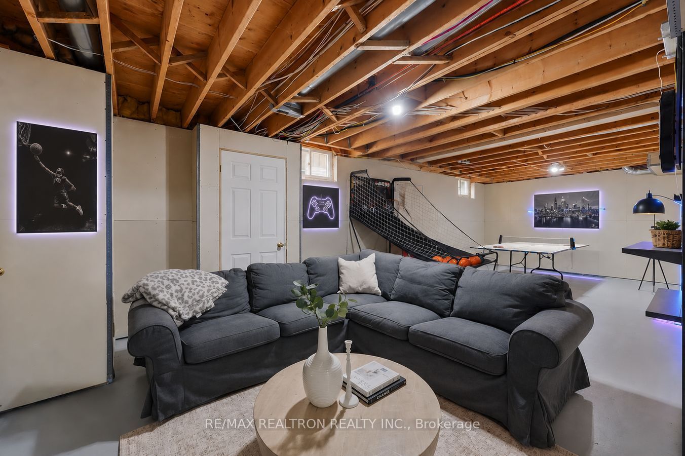653 Exceller Circle Property Photo 39