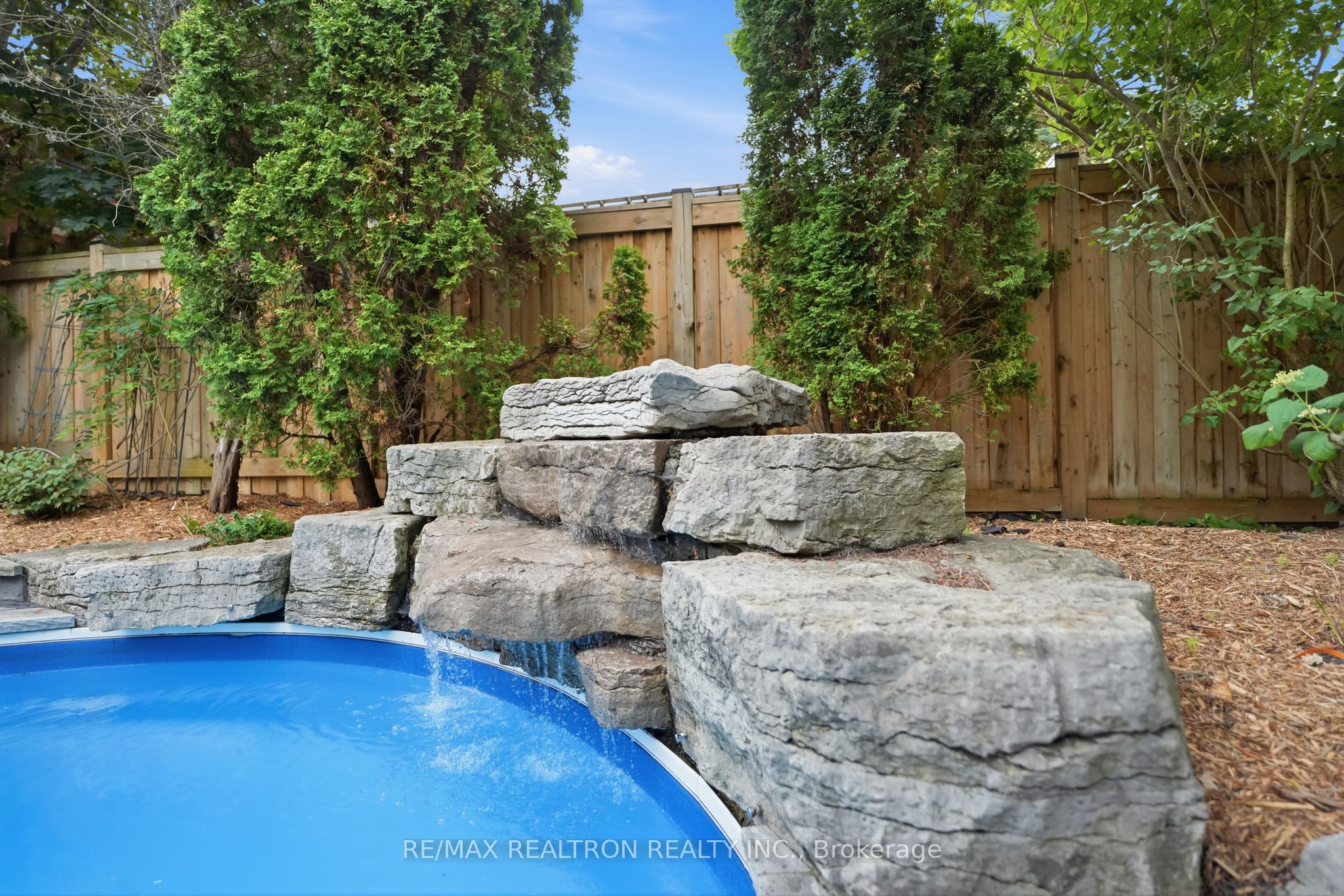 653 Exceller Circle Property Photo 44