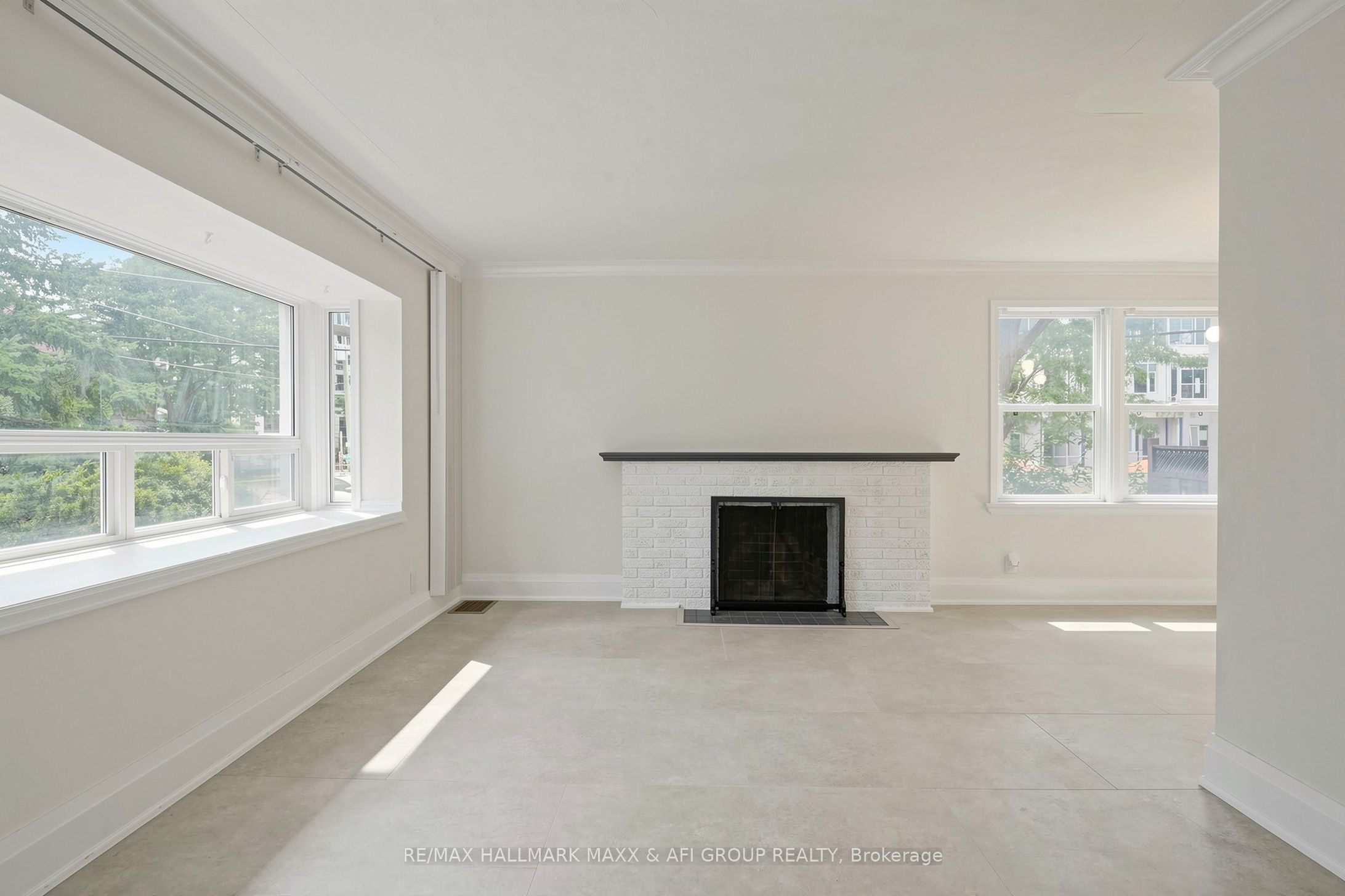 25 Harding Boulevard Property Photo 4