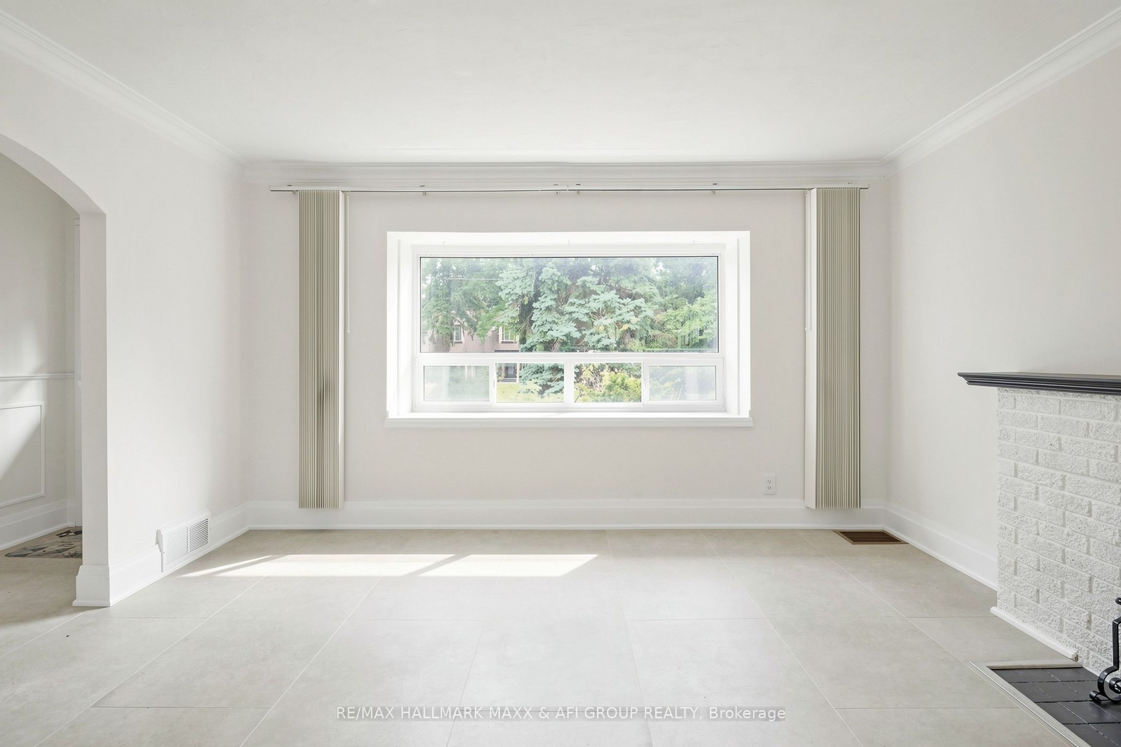 25 Harding Boulevard Property Photo 5