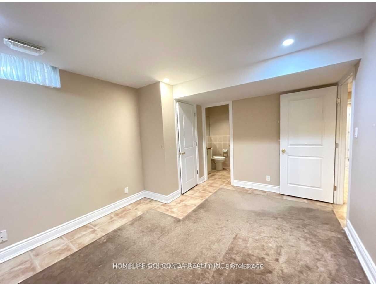 33 Hammerstone Crescent Property Photo 6