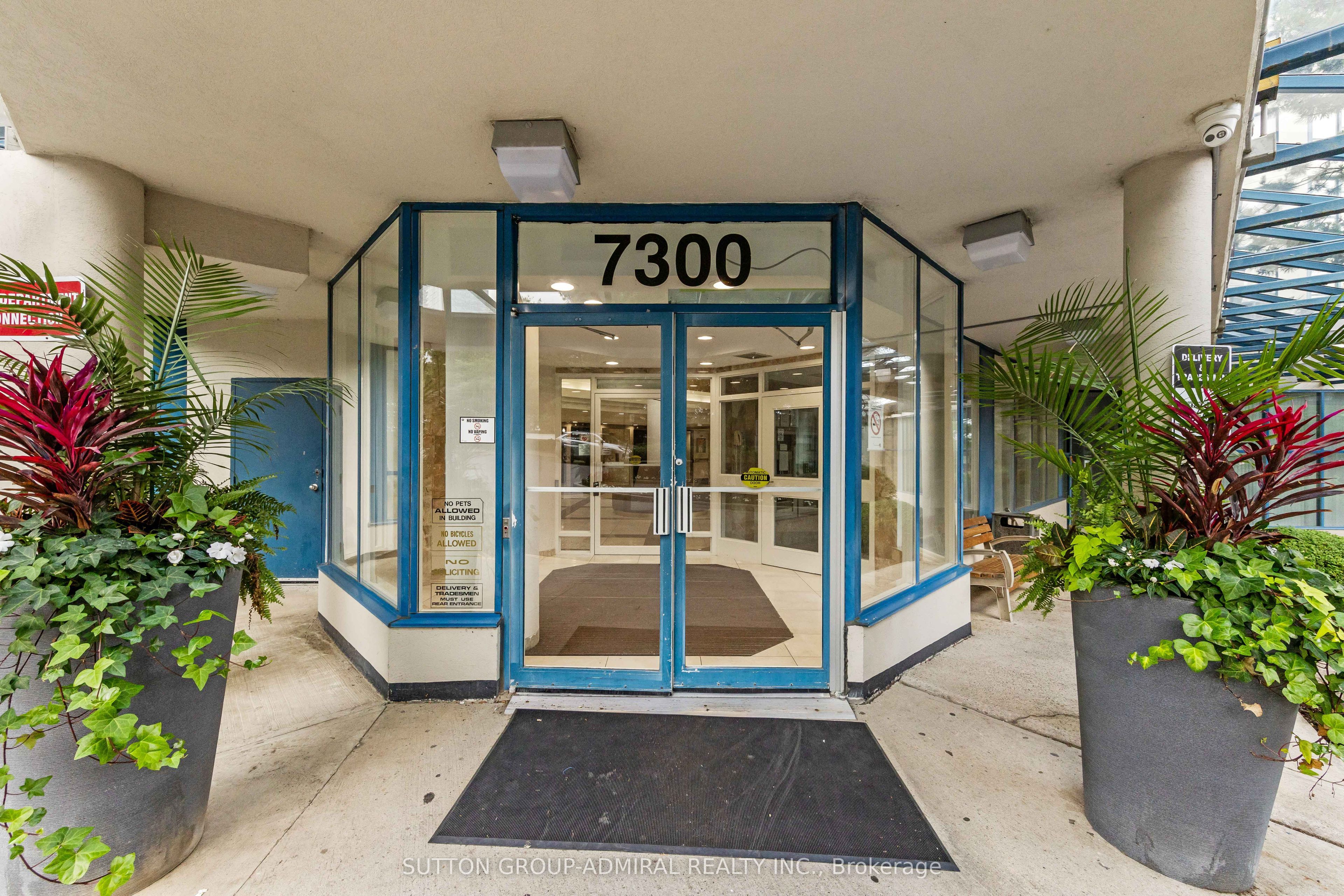 7300 Yonge Street 1801 Property Photo 4