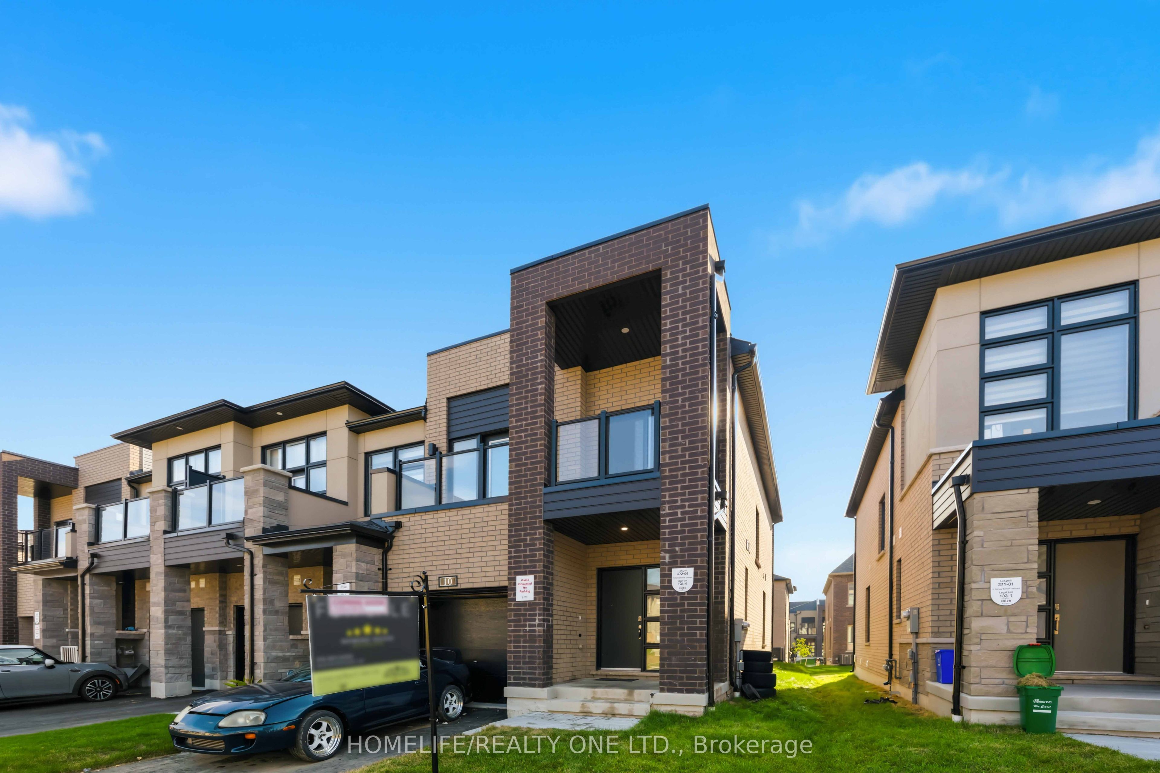 10 Harvey Bunker Crescent Property Photo 1