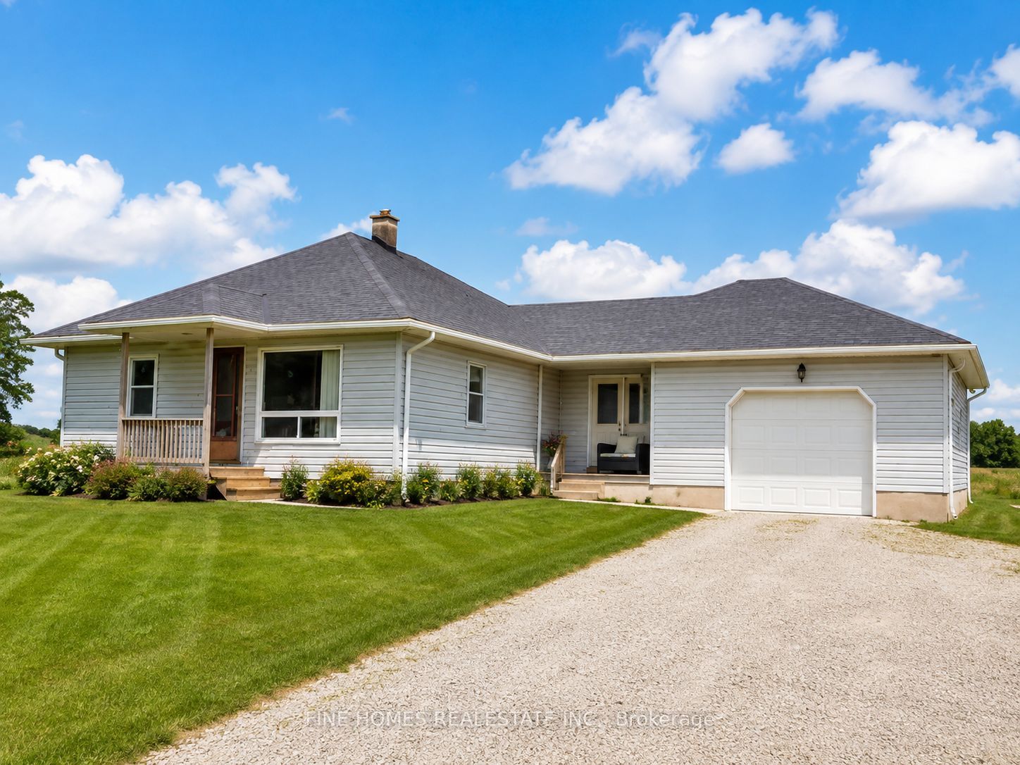 4100 6th Line Property Photo 3
