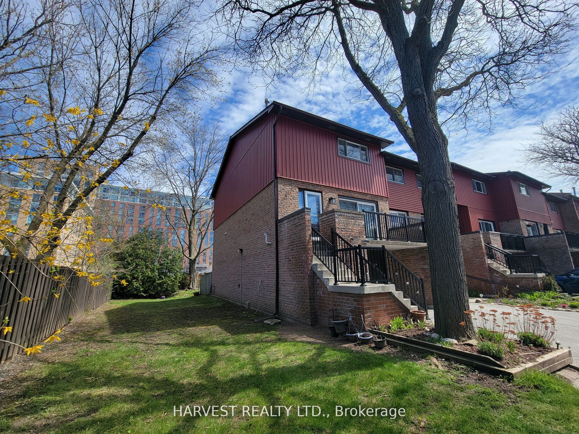55 Ashglen Way Property Photo 2