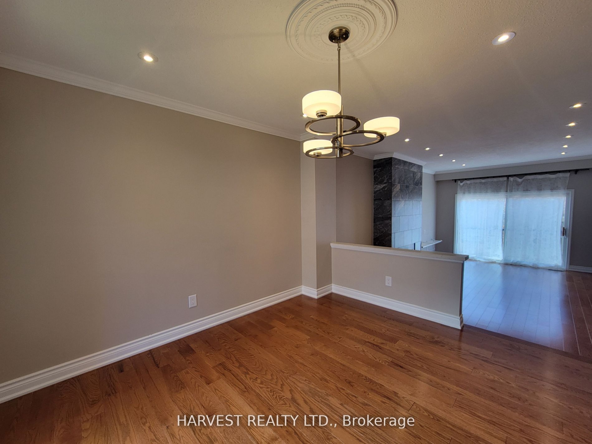 55 Ashglen Way Property Photo 8