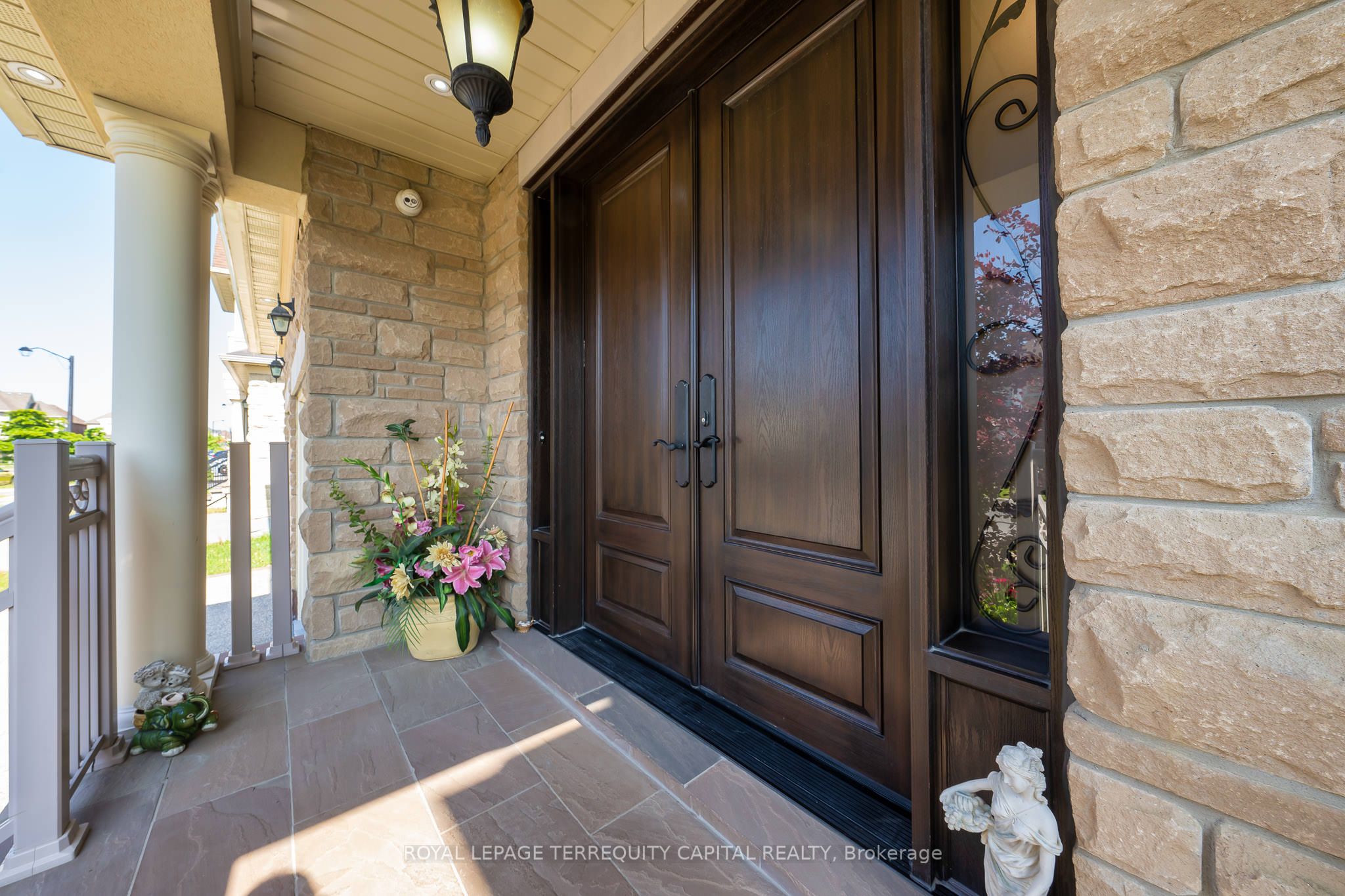 277 Chatfield Drive Property Photo 6